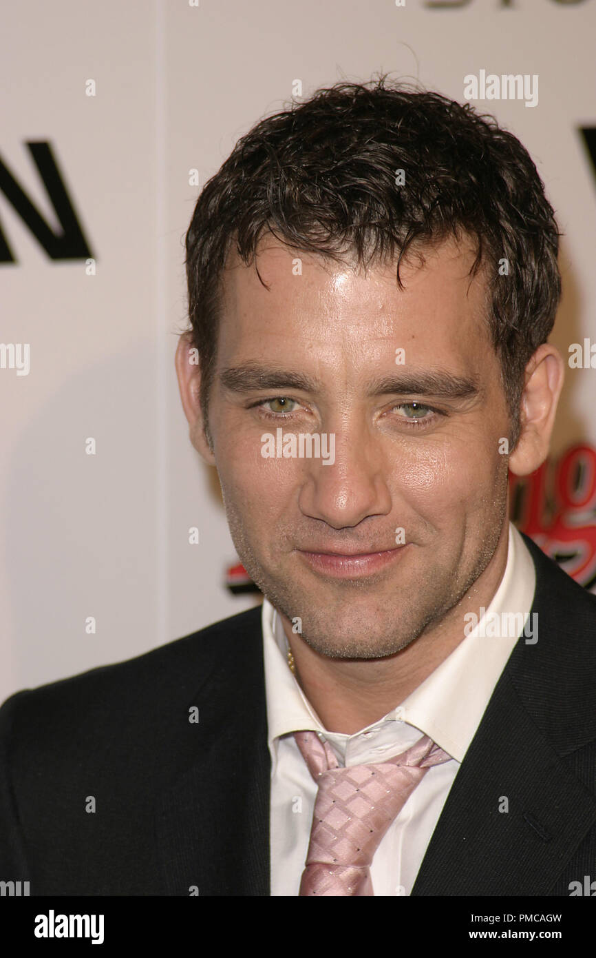 'Sin city' (création) Clive Owen 03-28-2005 / Mann Théâtre National / Los Angeles, CA Photo par Joseph Martinez - Tous droits réservés référence #  22364 0118PLX pour un usage éditorial uniquement - Banque D'Images