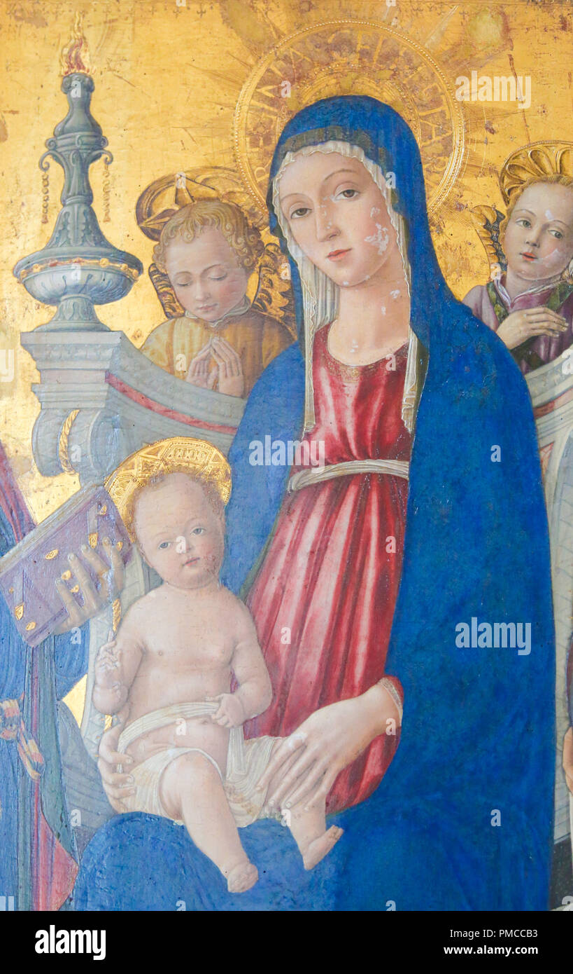 Peinture de la cathédrale de Pienza, Italie, représentant la Vierge Marie et l'Enfant Jésus Banque D'Images