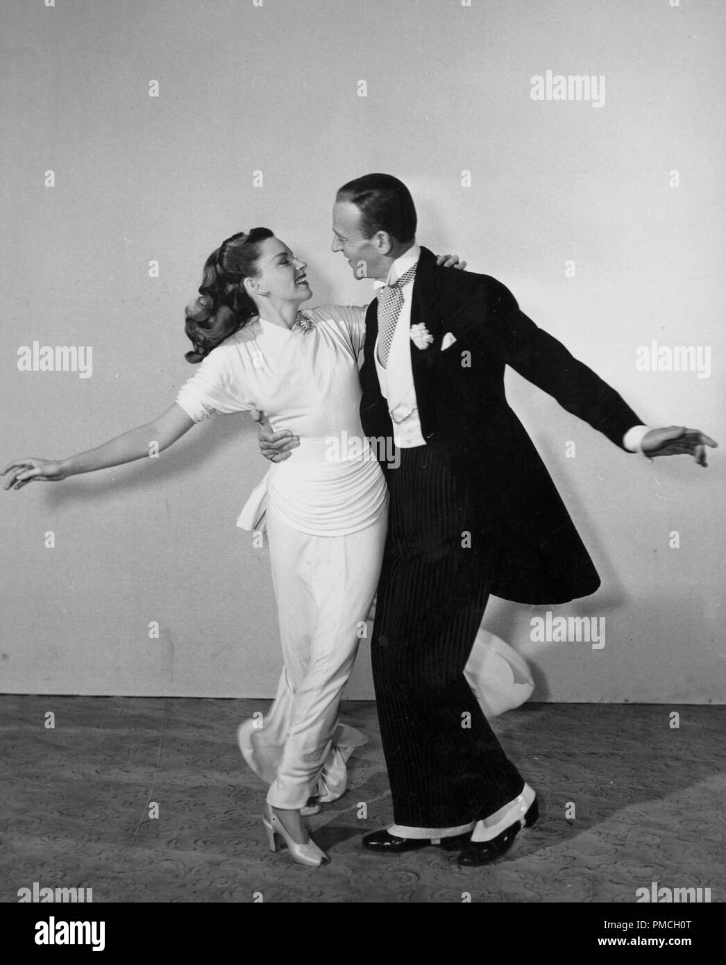Judy Garland, Fred Astaire, dans 'Easter Parade' (MGM, 1948). Référence # 33635 Fichier_251THA Banque D'Images