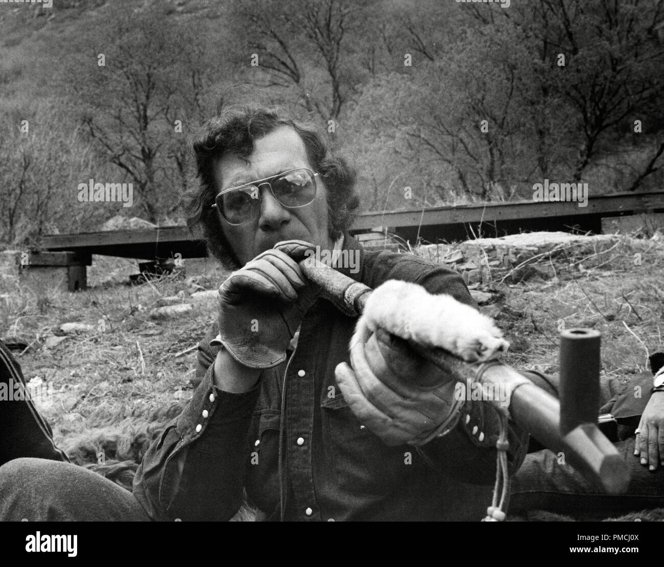 Réalisateur Sydney Pollack, "Jeremiah Johnson" (1972) Warner Bros. de référence de dossier 33650 130 THA pour un usage éditorial uniquement - Tous droits réservés Banque D'Images