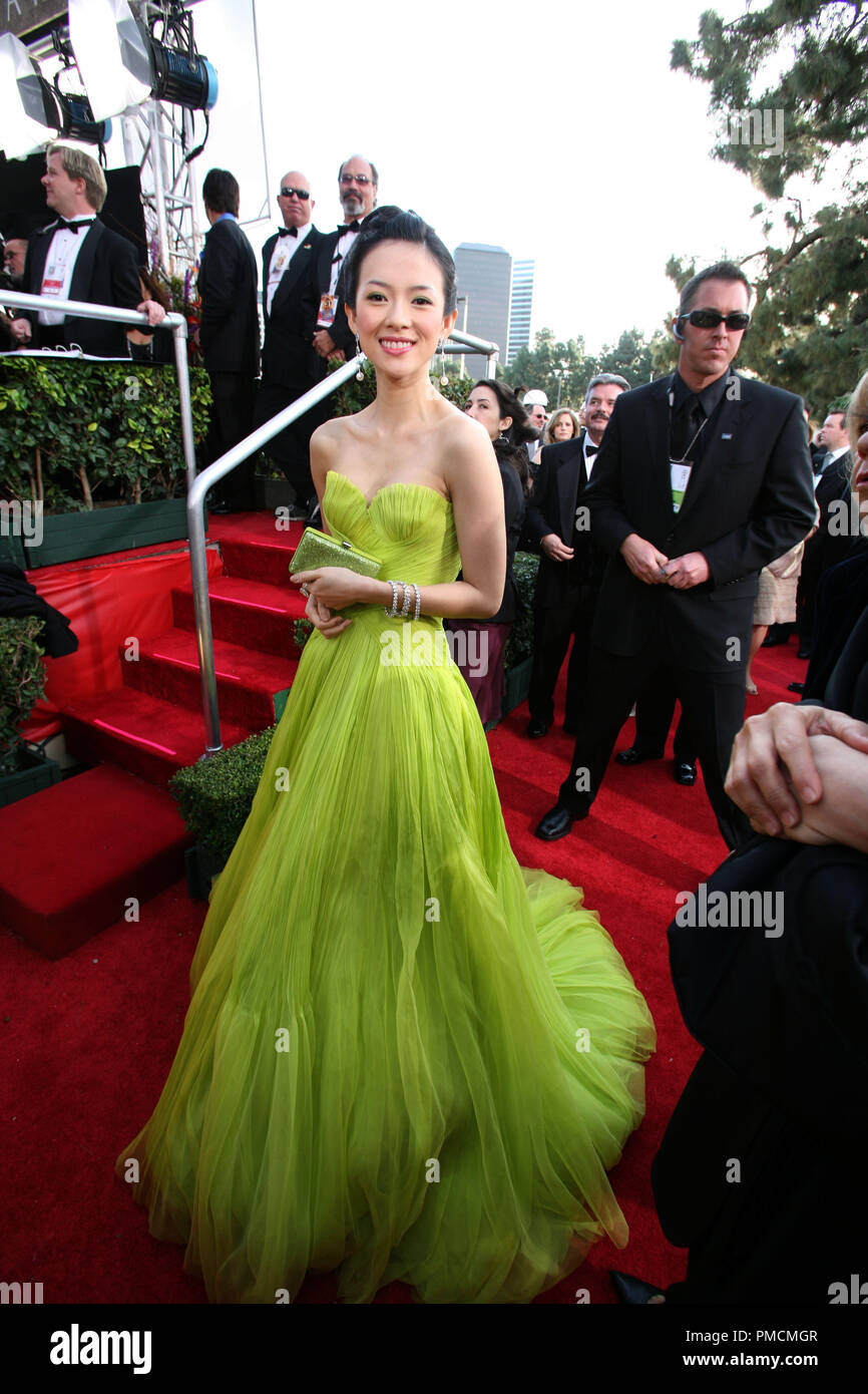 Les arrivées à "La 63e Golden Globe Awards annuels' Ziyi Zhang 01-16-2006 Référence #  1081 072PLX pour un usage éditorial uniquement - Banque D'Images