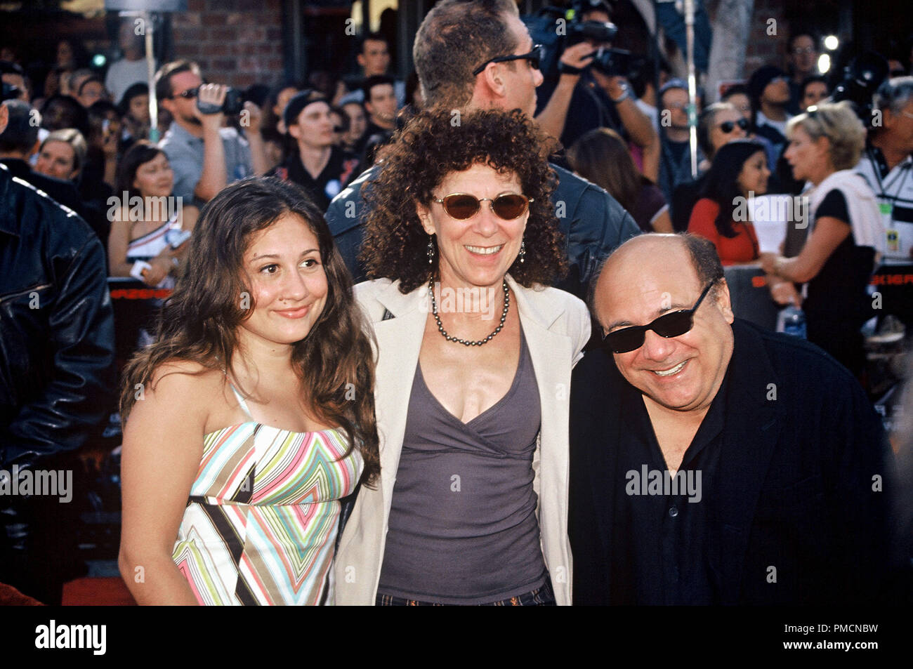 "Terminator 3 : Rise of the Machines' Premiere Danny Devito, Rhea Perlman, et fille Lucie © 2003 Joseph Martinez - Tous droits réservés référence #  21316 0056PLX pour un usage éditorial uniquement - Banque D'Images