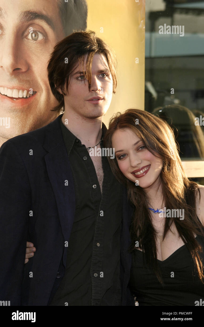 'Les 40 Year-Old Virgin' (création) Ira David Wood IV et KAT Dennings 08-11-2005 / ArcLight Hollywood / Hollywood, CA Photo par Joseph Martinez / PictureLux 22462 Numéro de référence de dossier 0025PLX pour un usage éditorial uniquement - Tous droits réservés Banque D'Images