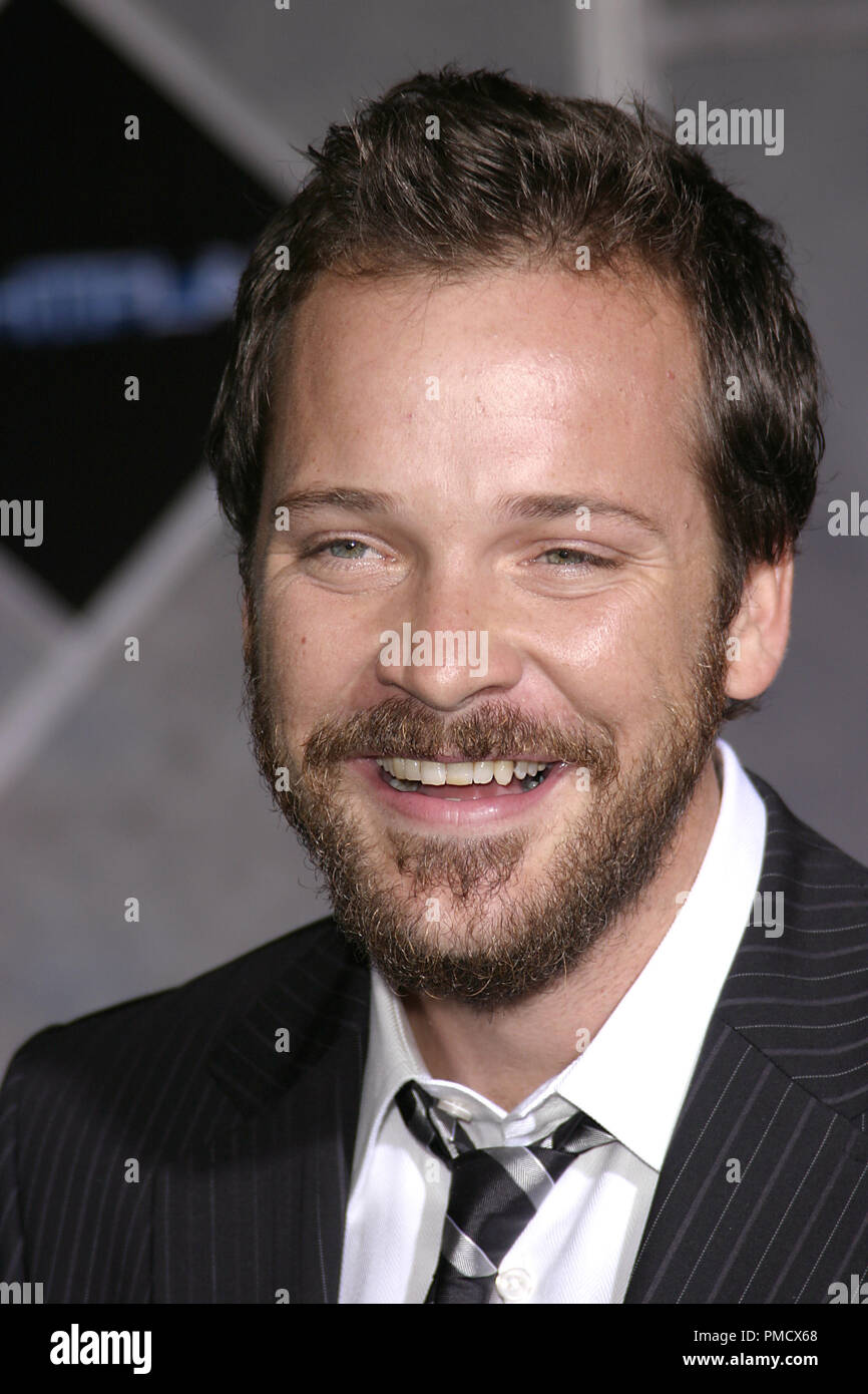 Flightplan (création) Peter Sarsgaard 09-19-2005 / El Capitan Theatre / Hollywood, CA / Touchstone Pictures / Photo par Joseph Martinez / PictureLux 22472 Numéro de référence de dossier 0031PLX pour un usage éditorial uniquement - Tous droits réservés Banque D'Images