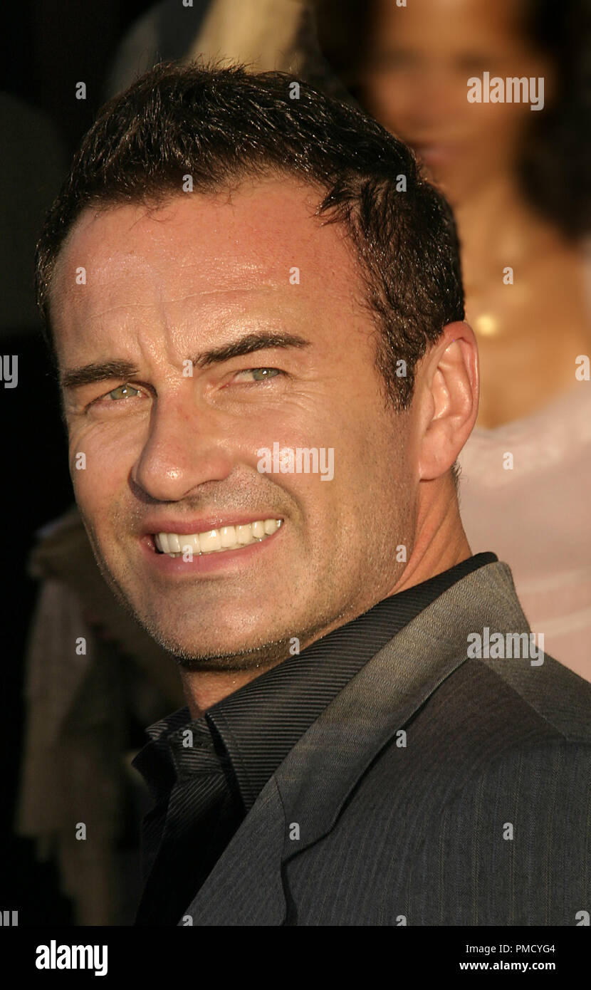 La Maison du Lac (création) Julian McMahon 06-13-2006 / théâtre / ArcLight Hollywood, CA / Warner Brothers / Photo par Joseph Martinez - Tous droits réservés référence #  22772 0060PLX pour un usage éditorial uniquement - Tous droits réservés Banque D'Images