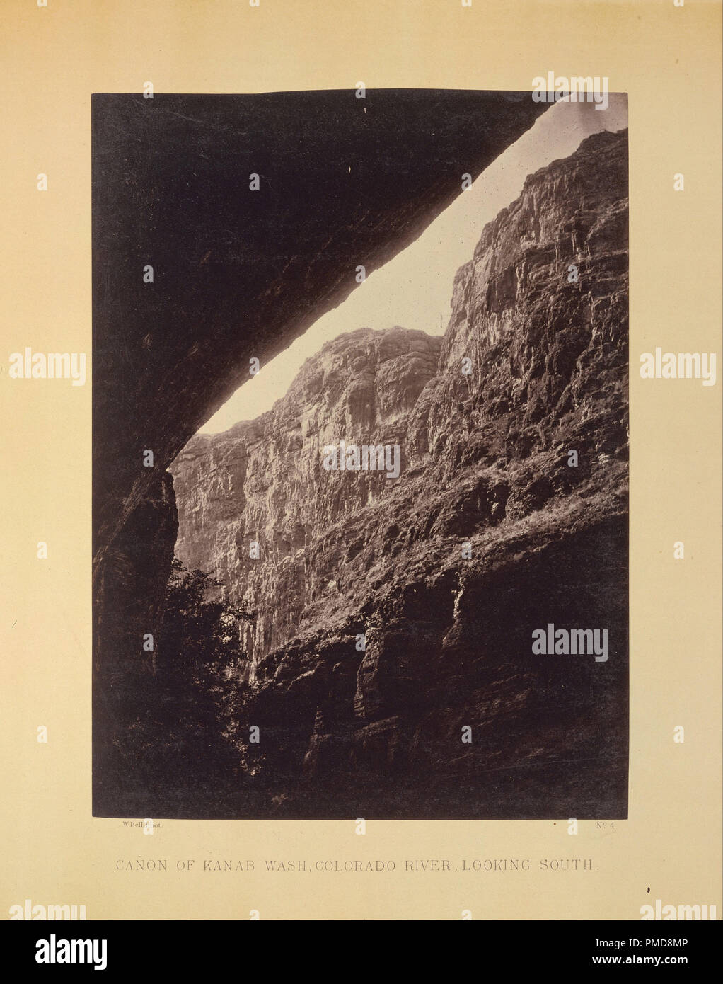 Lavage de Kanab Canyon, Colorado River, à au Sud. Date/période : 1873. L'impression. Épreuve à l'argent. Hauteur : 275 mm (10.82 in) ; Largeur : 204 mm (8,03 in). Auteur : William H. Bell. Banque D'Images