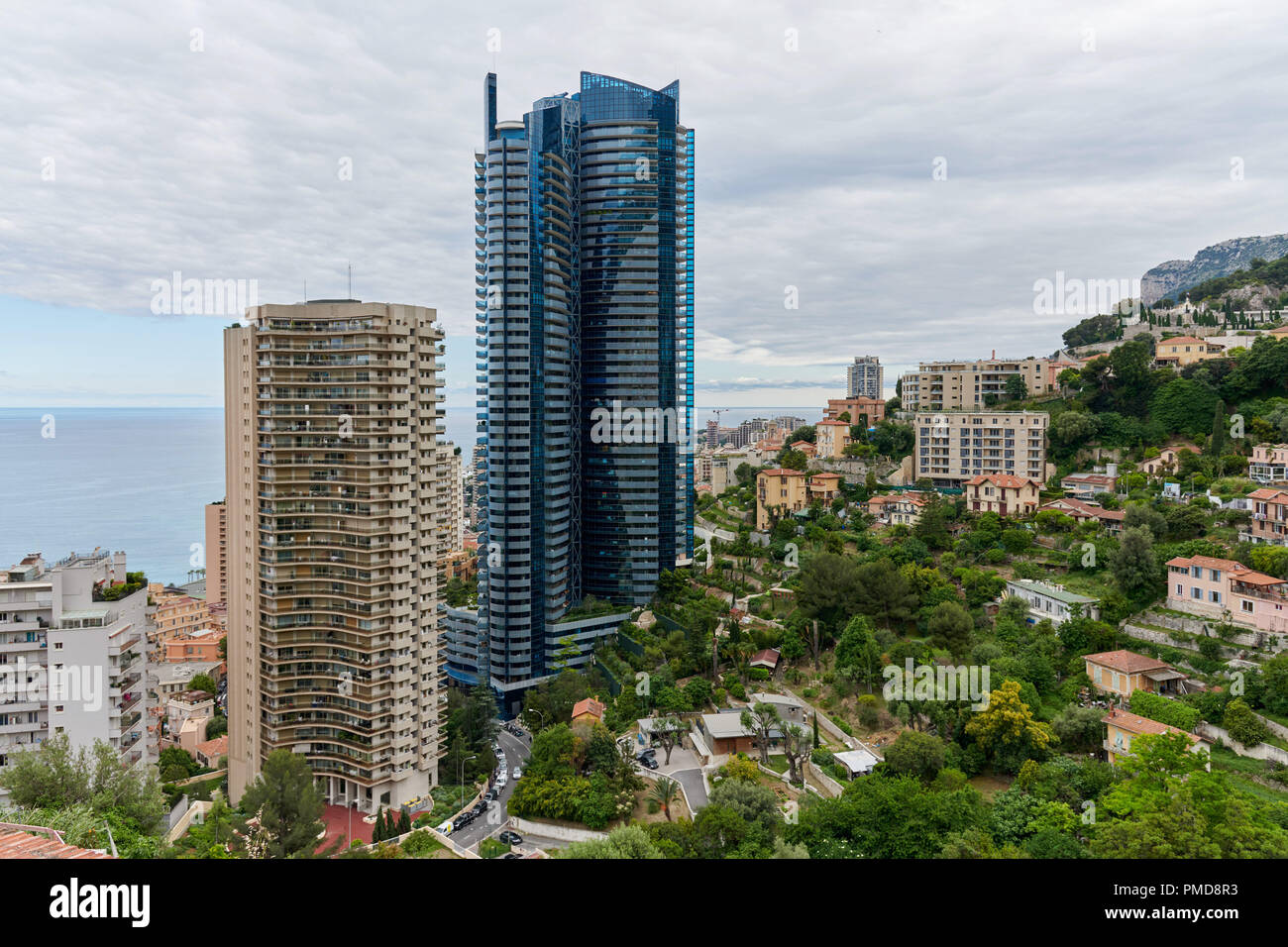 Monaco : la Tour Odéon, un double-gratte-ciel conçu par l'architecte monégasque Alexandre Giraldi. La tour Odéon dans le quartier de 'l'Annonciade' abo Banque D'Images