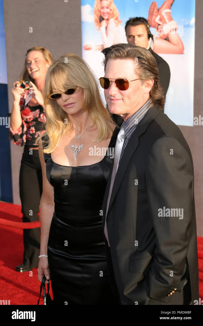 "Élever Helen' Premiere 5-26 -2004 Goldie Hawn et Kurt Russell Photo par Joseph Martinez - Tous droits réservés référence #  21854 0147PLX pour un usage éditorial uniquement - Banque D'Images
