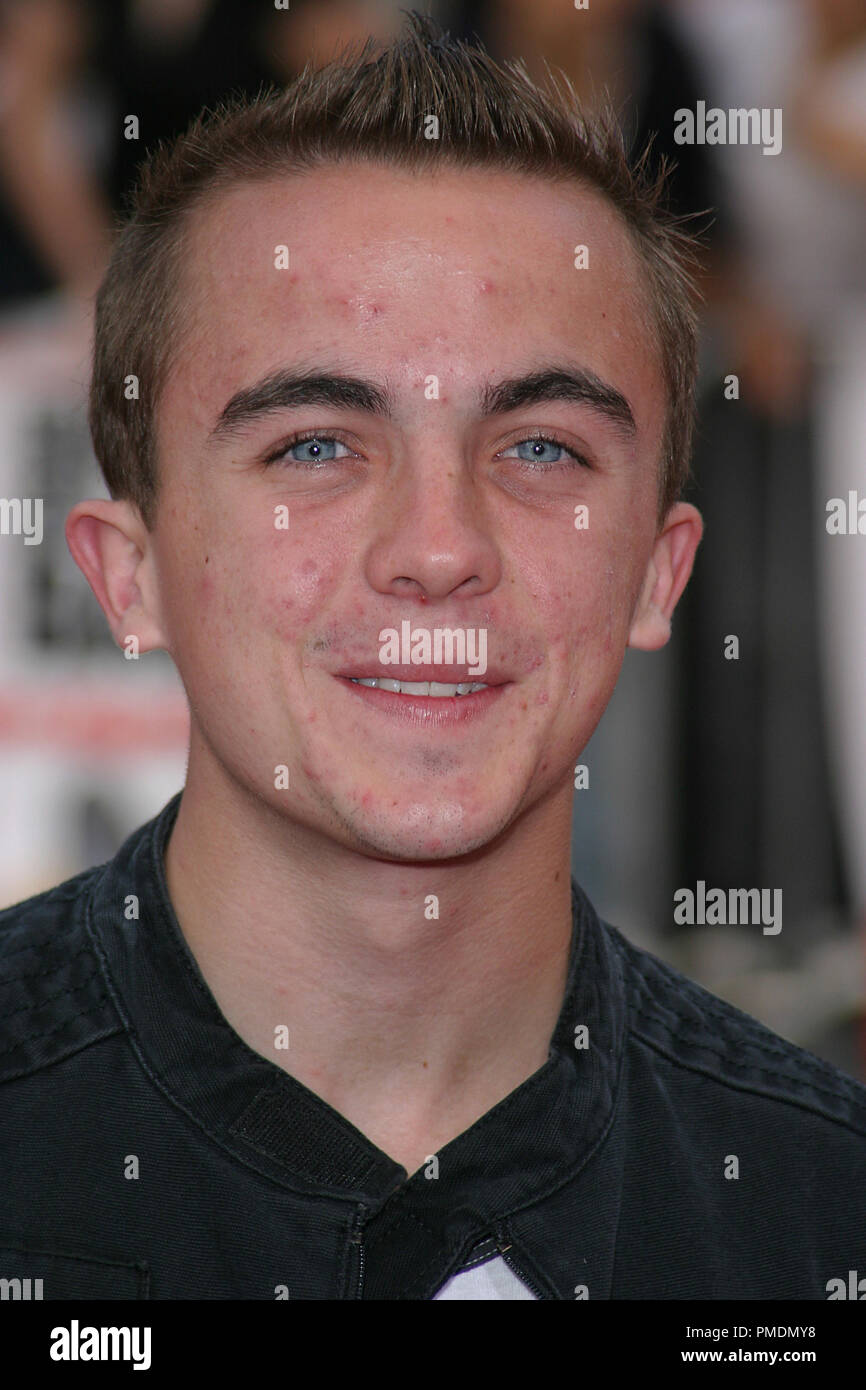 Dodgeball : A True Underdog Story Premiere 6-14-2004 Frankie Muniz Photo par Joseph Martinez / PictureLux 21861 Numéro de référence de dossier 0051PLX pour un usage éditorial uniquement - Tous droits réservés Banque D'Images