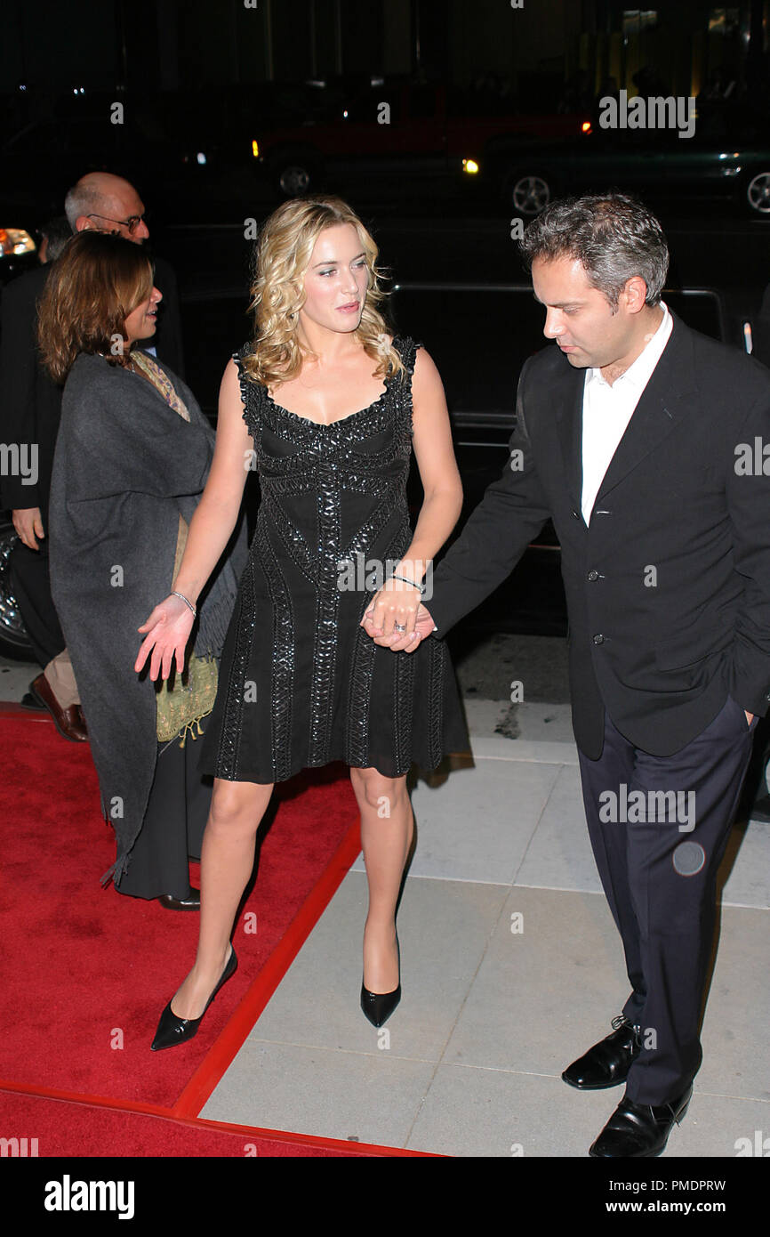 'Trouver' Neverland 11-11-2004 Premiere, Kate Winslet et son mari Sam Mendes Photo par Joseph Martinez / PictureLux 21993 Numéro de référence de dossier 0026PLX pour un usage éditorial uniquement - Tous droits réservés Banque D'Images