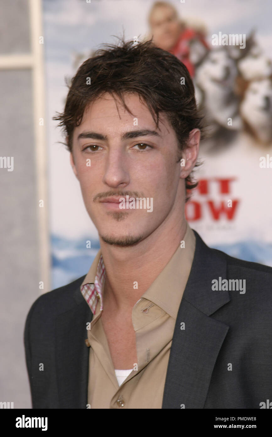 '8' ci-dessous (création) Eric Balfour 02-12-2006 / El Capitan Theatre / Hollywood, CA / Walt Disney Pictures / Photo par Joseph Martinez / PictureLux 22662 Numéro de référence de dossier 0017PLX pour un usage éditorial uniquement - Tous droits réservés Banque D'Images