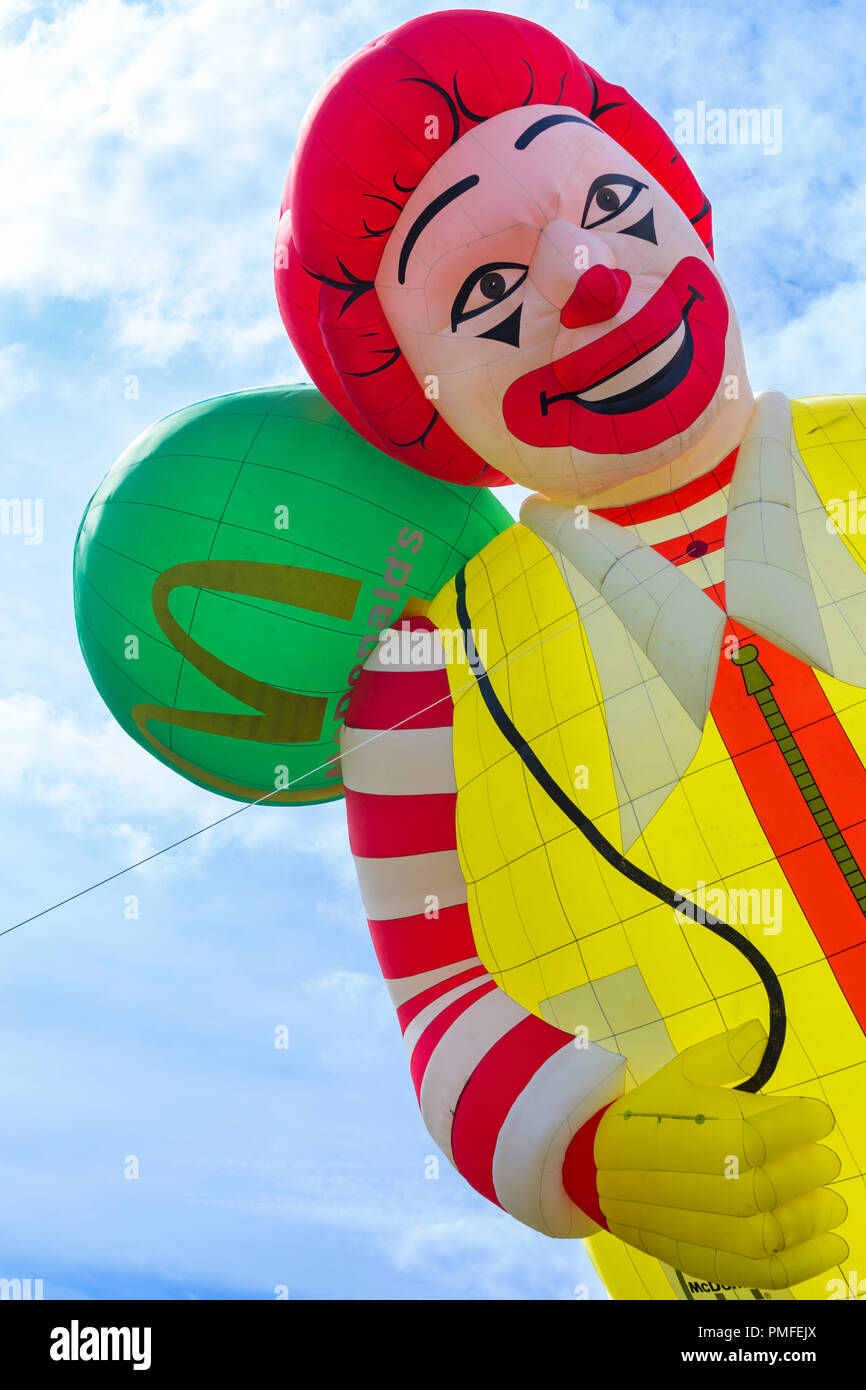 Ronald McDonald à montgolfières Ciel Longleat Safari, Wiltshire, Royaume-Uni en septembre Banque D'Images