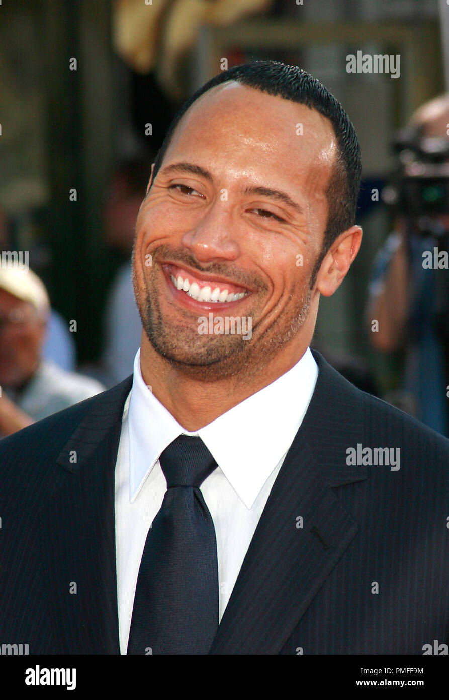 'Get Smart' Premiere Dwayne Johnson 6-16-2008 / Mann Village Theatre / Westwood, CA / Warner Brothers / Photo par Joseph Martinez référence #  23550 Fichier 0007PLX pour un usage éditorial uniquement - Tous droits réservés Banque D'Images