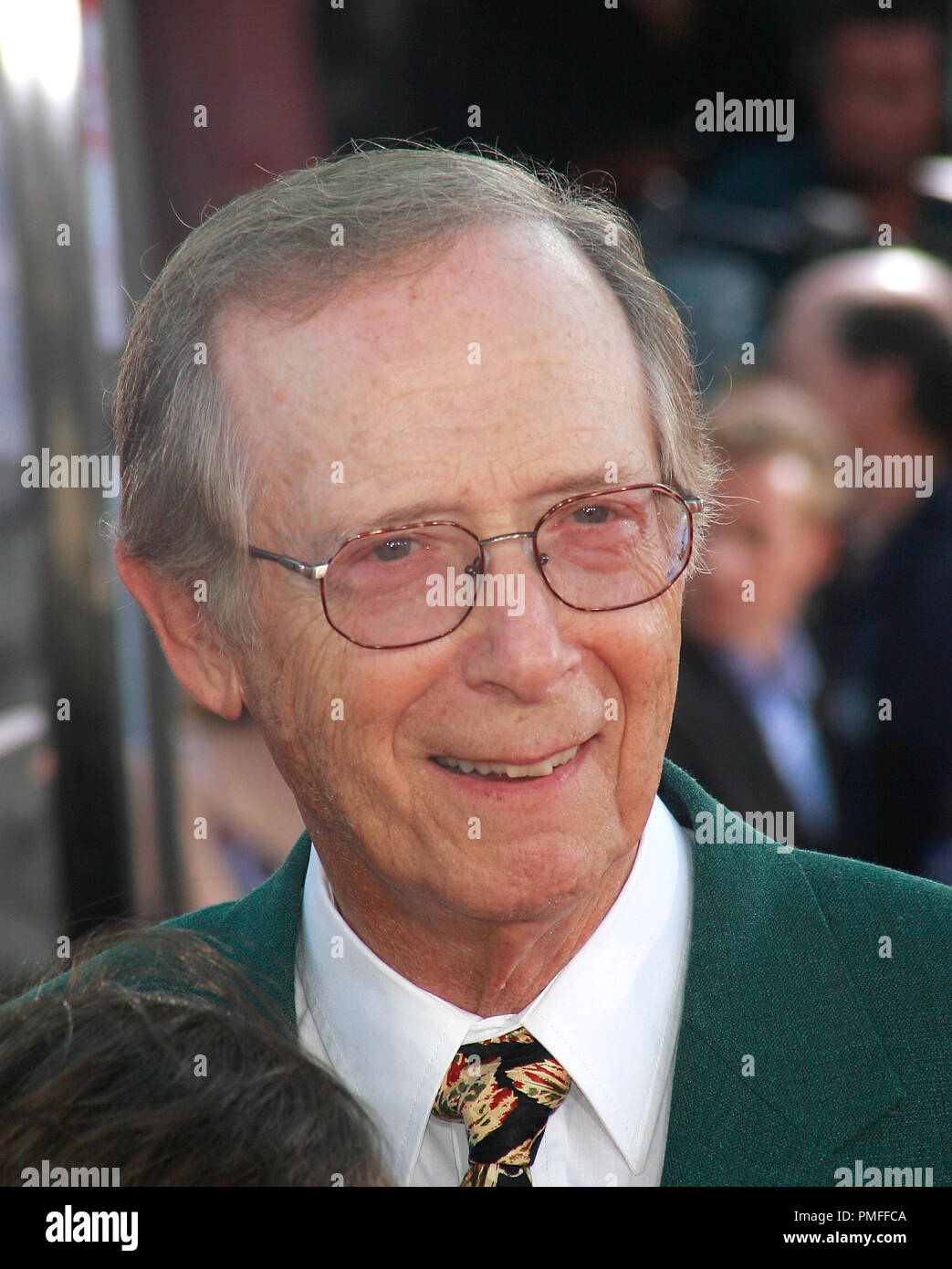 'Get Smart' Premiere Bernie Kopell 6-16-2008 / Mann Village Theatre / Westwood, CA / Warner Brothers / Photo par Joseph Martinez référence #  23550 Fichier 0077PLX pour un usage éditorial uniquement - Tous droits réservés Banque D'Images