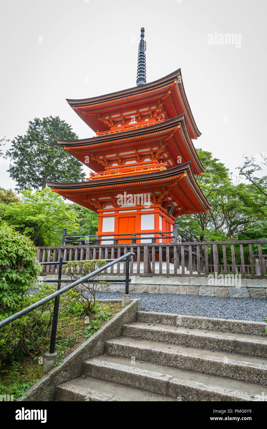 Japon kiyomizudera temple Banque de photographies et d’images à haute ...