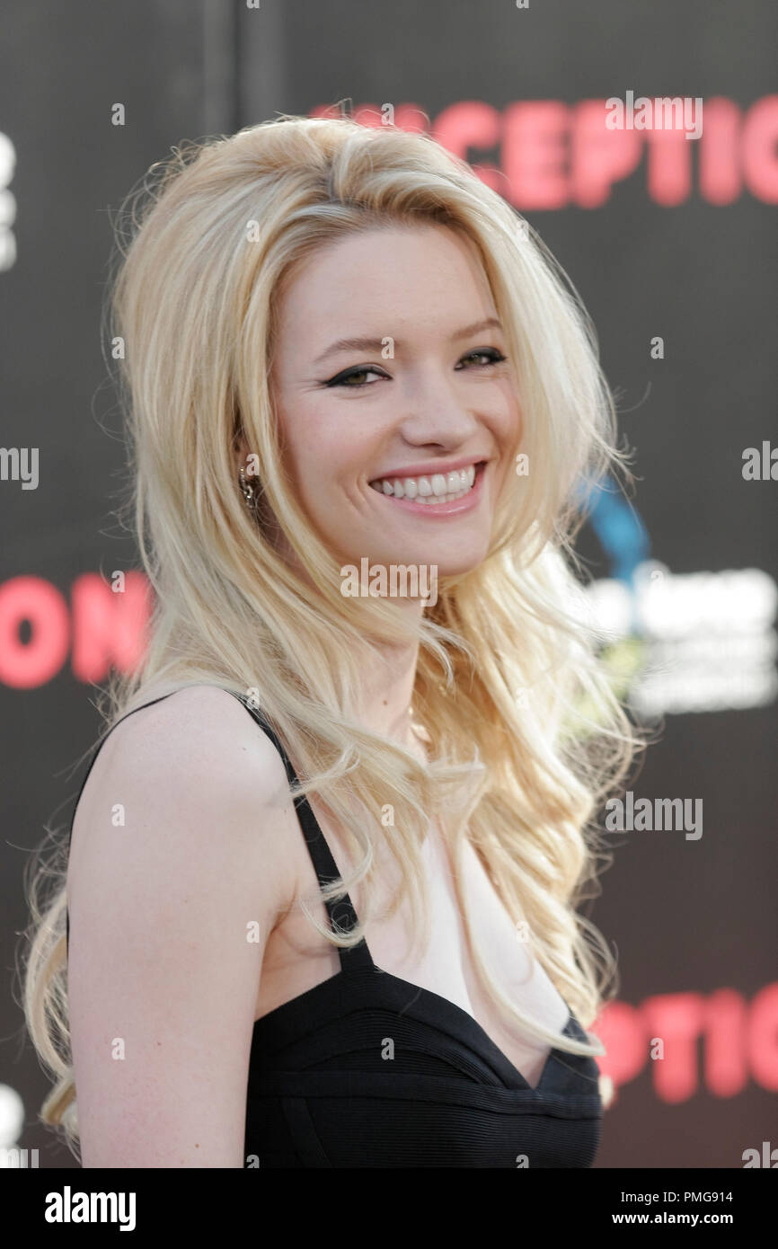 Talulah Riley à la première de Warner Brothers Pictures' 'création'. Arrivants tenue au Grauman's Chinese Theatre à Hollywood, CA, 13 juillet 2010. Photo par Joseph Martinez / PictureLux_30329 Numéro de référence de dossier 028PLX pour un usage éditorial uniquement - Tous droits réservés Banque D'Images