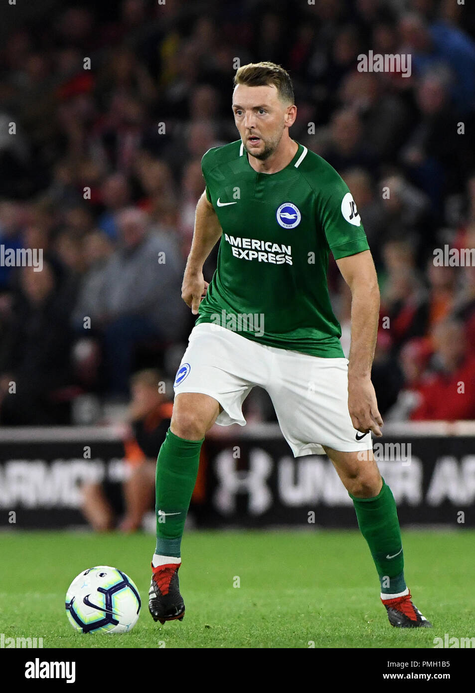 Dale Stephens de Brighton & Hove Albion - Southampton v Brighton & Hove Albion, Premier League, St Mary's Stadium, Southampton - 17 septembre 2018 UTILISATION ÉDITORIALE STRICTEMENT SEULEMENT - DataCo règles s'appliquent - l'utilisation de cette image dans un contexte commercial est strictement interdite sauf autorisation expresse a été accordée par le club(s) concerné. Exemples d'usages commerciaux incluent, mais ne sont pas limités à, utilisation de pari et de jeux, le marketing et la publicité de produits. Pas d'utilisation non autorisée avec l'audio, vidéo, données, listes de luminaire, club et ou la Ligue de logos ou services, y compris ceux énumérés comme 'live' Banque D'Images Dale Stephens de Brighton & Hove Albion - Southampton v Brighton & Hove Albion, Premier League, St Mary's Stadium, Southampton - 17 septembre 2018 UTILISATION ÉDITORIALE STRICTEMENT SEULEMENT - DataCo règles s'appliquent - l'utilisation de cette image dans un contexte commercial est strictement interdite sauf autorisation expresse a été accordée par le club(s) concerné. Exemples d'usages commerciaux incluent, mais ne sont pas limités à, utilisation de pari et de jeux, le marketing et la publicité de produits. Pas d'utilisation non autorisée avec l'audio, vidéo, données, listes de luminaire, club et ou la Ligue de logos ou services, y compris ceux énumérés comme 'live' Banque D'Images