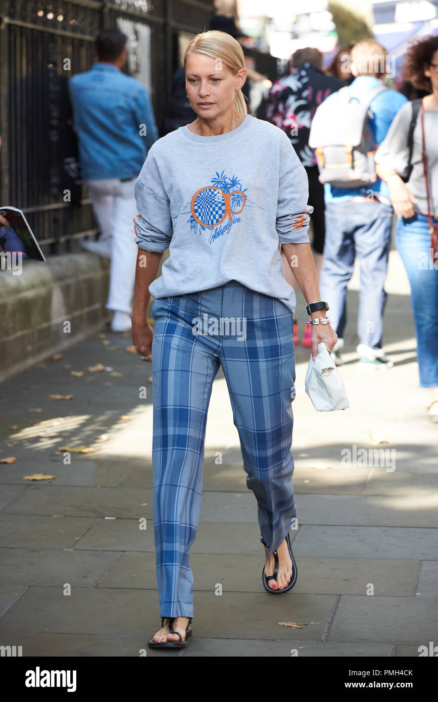 Londres, Royaume-Uni. 16 septembre 2018, Street Style, printemps été 2019, Fashion Week de Londres, UK Holli Crédit : Saira MacLeod Rogers/Alamy Live News Banque D'Images
