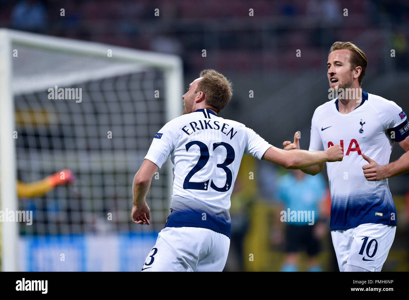 Milan, Italie. 18 septembre 2018. Christian Eriksen de Tottenham Hotspur célèbre le premier but de notation au cours de l'UEFA Champions League Groupe B match entre l'Inter Milan et Tottenham Hotspur au Stadio San Siro, Milan, Italie le 18 septembre 2018. Photo par Giuseppe maffia. 18 Sep, 2018. Credit : AFP7/ZUMA/Alamy Fil Live News Banque D'Images