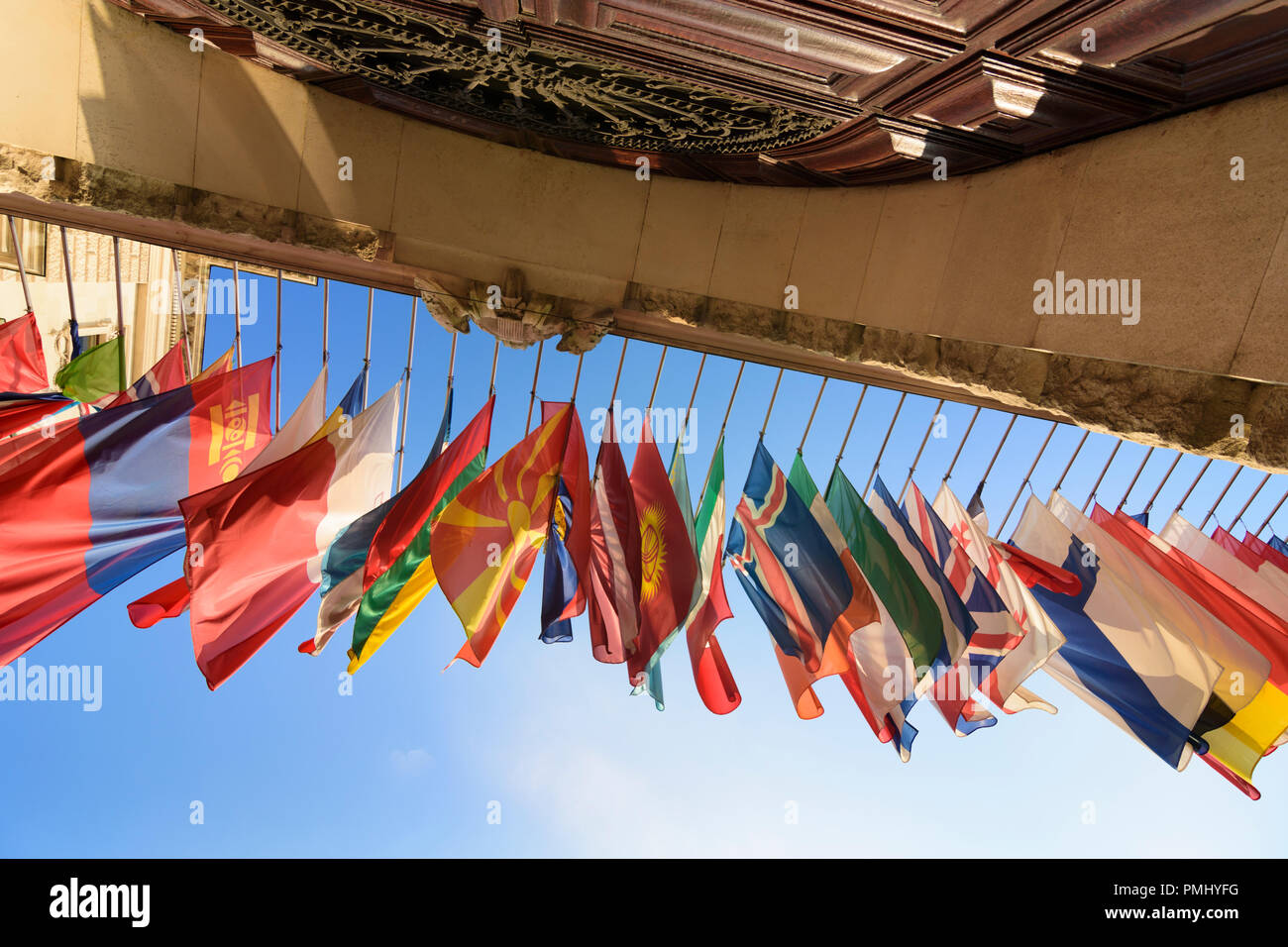 Wien, Vienne : Hofburg palace, les drapeaux des pays de l'Organisation pour la sécurité et la coopération en Europe, l'OSCE, 01. Vieille Ville, Wien, Autriche Banque D'Images