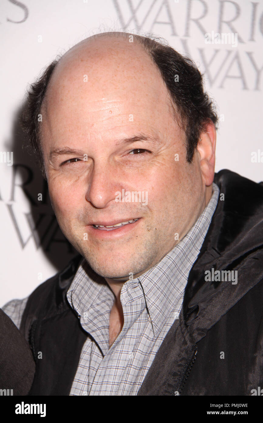 Jason Alexander 11/19/10, 'à la manière des guerriers' premiere @CGV Cinemas, Los Angeles Ph : Izumi Hasegawa/HNW / PictureLux_30717 Numéro de référence de dossier 046PLX pour un usage éditorial uniquement - Tous droits réservés Banque D'Images