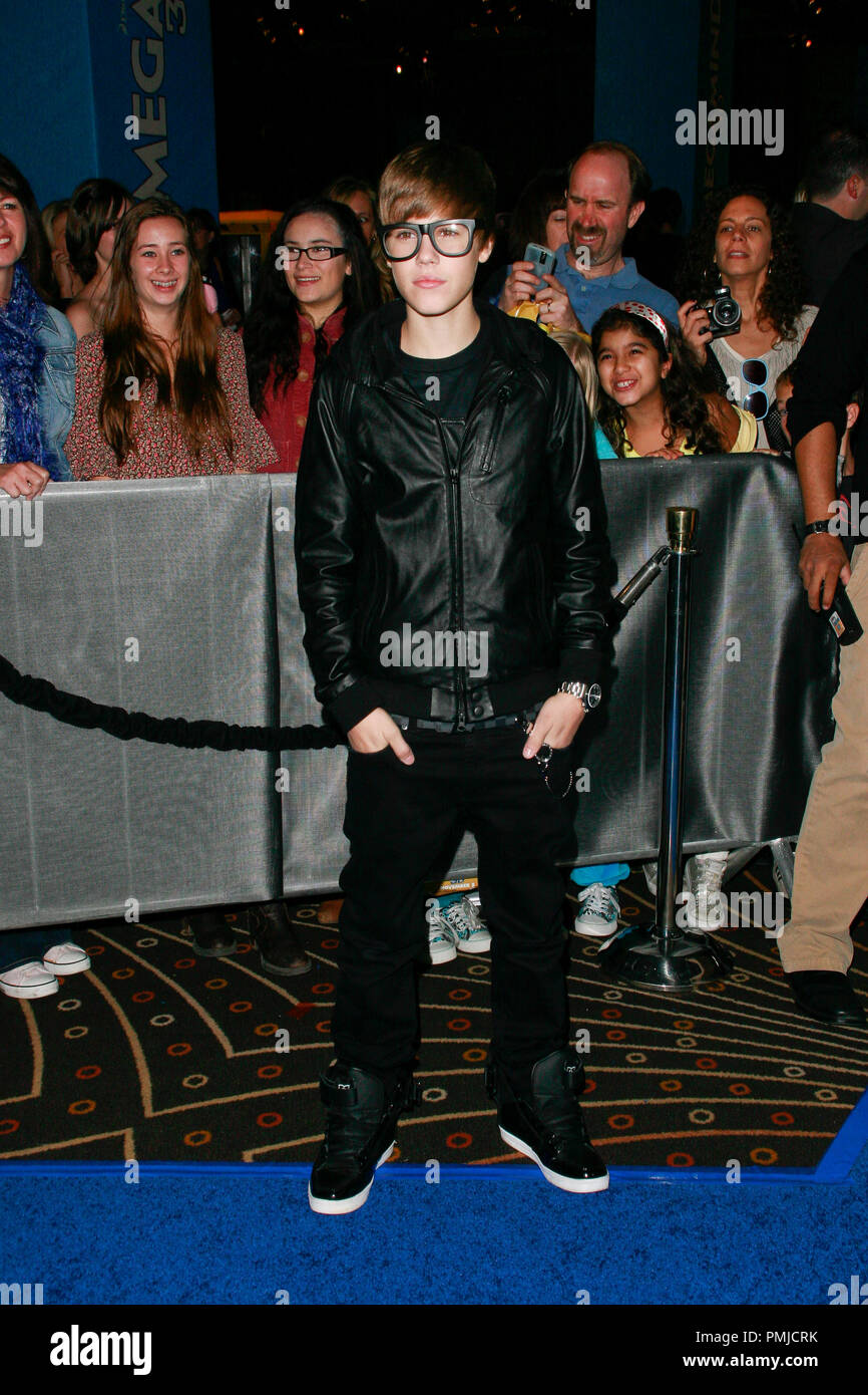 Justin Bieber à la première de DreamWorks Animation's 'Megamind'. Arrivants tenue au Mann's Chinese Theatre à Hollywood, CA : le samedi, 30 octobre, 2010. Photo par PictureLux 30624 Numéro de référence de dossier 021PLX pour un usage éditorial uniquement - Tous droits réservés Banque D'Images