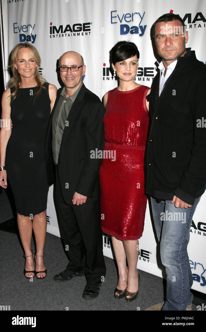 Helen Hunt, Liev Schreiber, Carla Gugino, Richard Levine 01/11/2011, 'Tous les jours' Premiere, le monument, Los Angeles, Photo par Izumi le HollywoodNewsWire.net/ PictureLux/ Hasegawa Banque D'Images