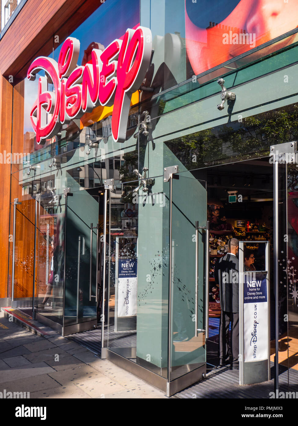 Avant de, Disney Store, Oxford Street, Londres, Angleterre, RU, FR. Banque D'Images
