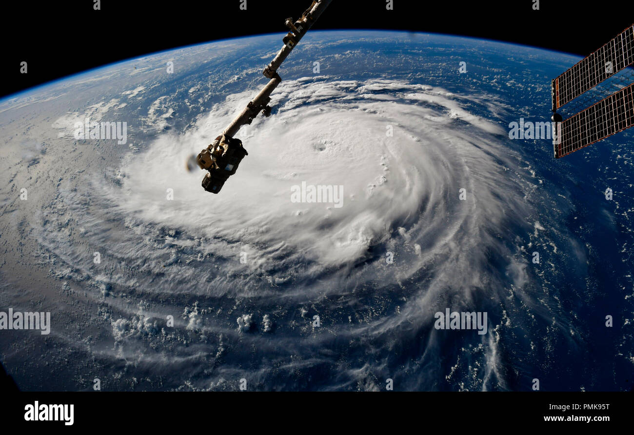La catégorie 4 l'ouragan Florence est vu de la Station spatiale internationale le lundi, Septembre 10, 2018. Les dernières prévisions ont la forte tempête à l'approche de la Caroline du Nord sur la côte est américaine. Plus de 1 millions de personnes ont été évacuées en c'est la plus grande tempête à frapper la Caroline du Nord depuis 1954. (NASA/élève) Banque D'Images