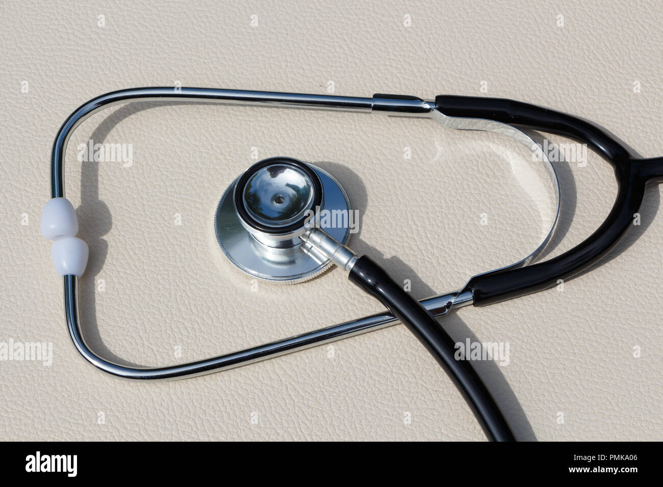 Close-up of black stethoscope Banque D'Images