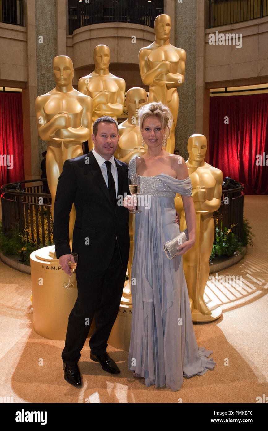 Brian Oliver, -pour le Meilleur Film de l'année, et de Camilla Oliver arrivent pour la 83e annuelle des Academy Awards® au Kodak Theatre à Hollywood, CA, le 27 février 2011. Référence de fichier #  30871 005 pour un usage éditorial uniquement - Tous droits réservés Banque D'Images