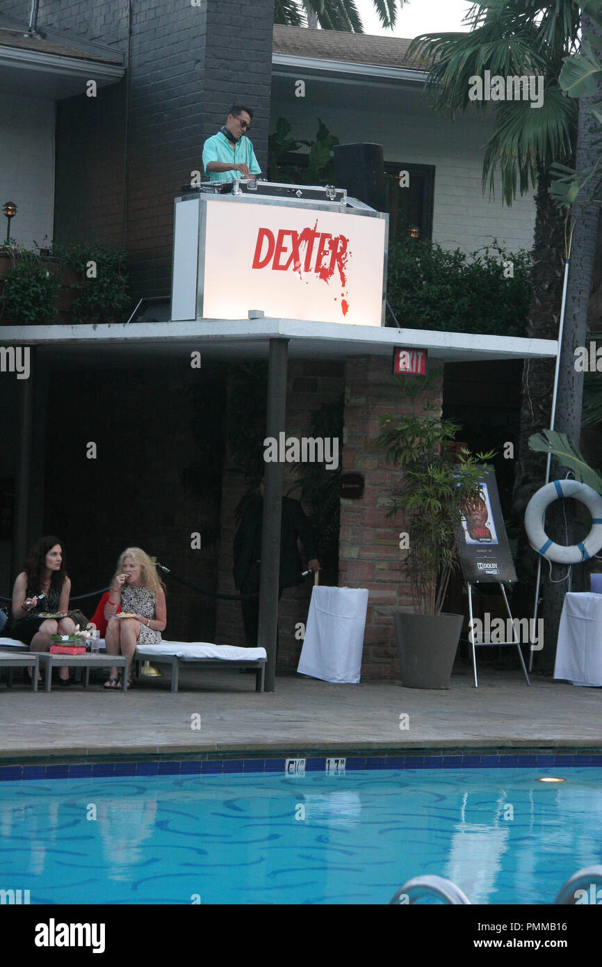08/09/11 ambiance 'Dexter complète la cinquième saison Piscine Party' @L'hôtel Roosevelt, Tropicana Bar, Photo de Hollywood/www.HollywoodNewsWire.net/ PictureLux Kuroda Ima Banque D'Images