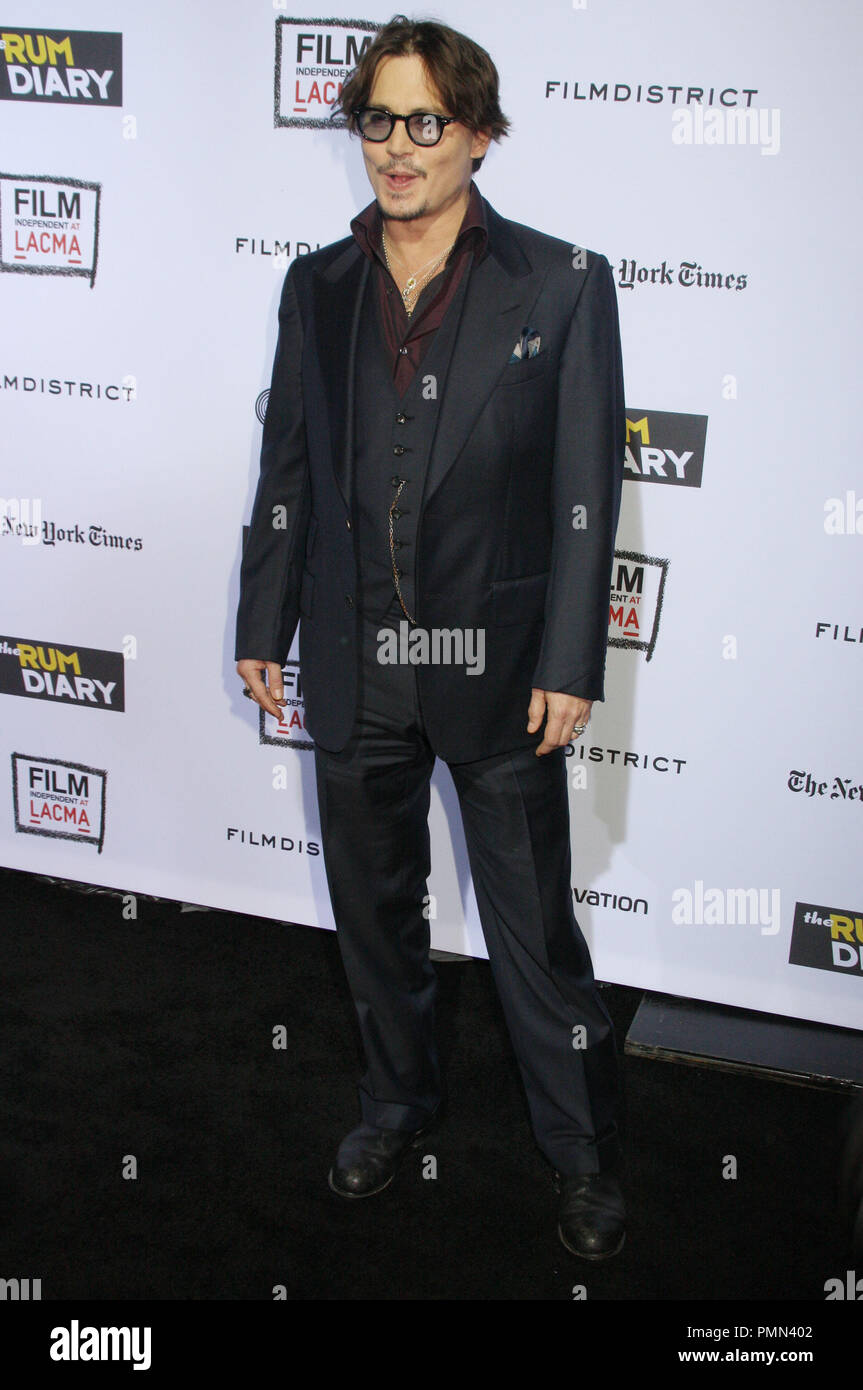 Johnny Depp lors de la première mondiale de 'La Rum Diary' pour le film indépendant, au LACMA series a tenu au LACMA à Los Angeles, CA le Jeudi, 13 octobre, 2011. Photo par Pedro/ PictureLux Ulayan/ RPAC Banque D'Images