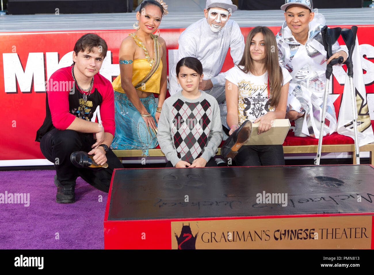 (L-R) Prince Jackson Jackson, Blanket et Paris Jackson à la Michael Jackson immortalisé avec la main et l'Empreinte cérémonie à l'Grauman's Chinese Theatre à Hollywood, CA. L'événement a eu lieu le Jeudi, Janvier 26, 2012. Photo par Eden Ari/ RPAC/ PictureLux Banque D'Images