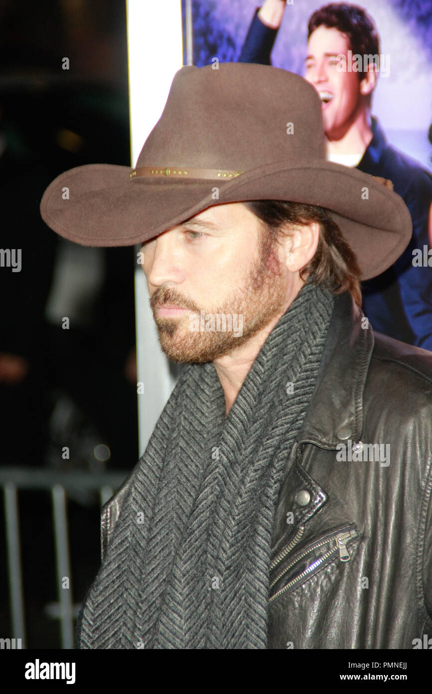 Billy Ray Cyrus lors de la première mondiale de Warner Brothers Pictures, 'joie'. Arrivants tenue au Grauman's Chinese Theatre à Hollywood, CA, le 9 janvier 2012. Photo par Joe Martinez / PictureLux Banque D'Images