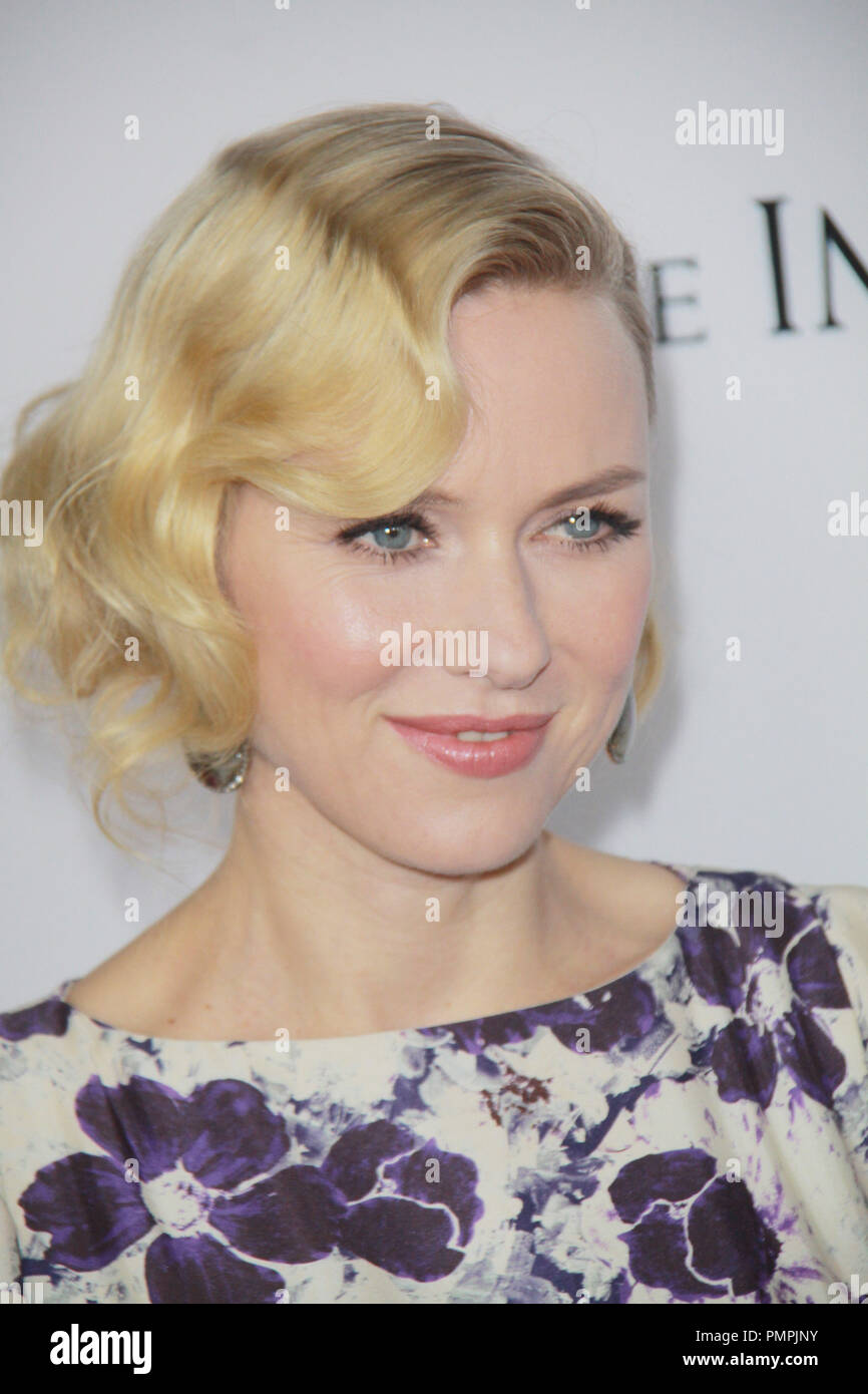 Naomi Watts 12/10/2012 'l'impossible' Premiere tenue à l'Arclight Cinerama Dome d'Hollywood, CA Photo par Izumi Hasegawa / HNW / PictureLux Banque D'Images