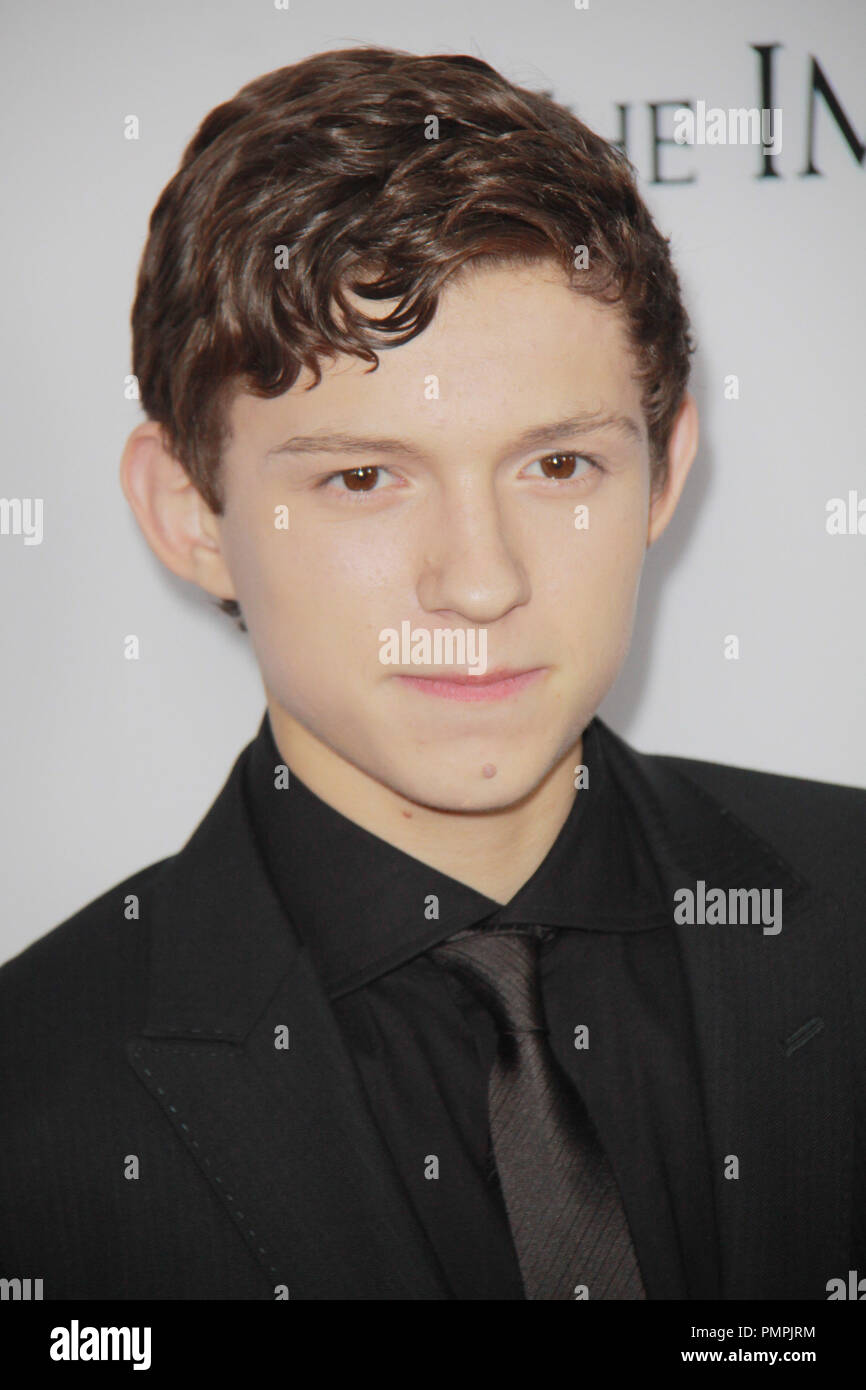 Tom Holland 12/10/2012 'l'impossible' Premiere tenue à l'Arclight Cinerama Dome d'Hollywood, CA Photo par Izumi Hasegawa / HNW / PictureLux Banque D'Images