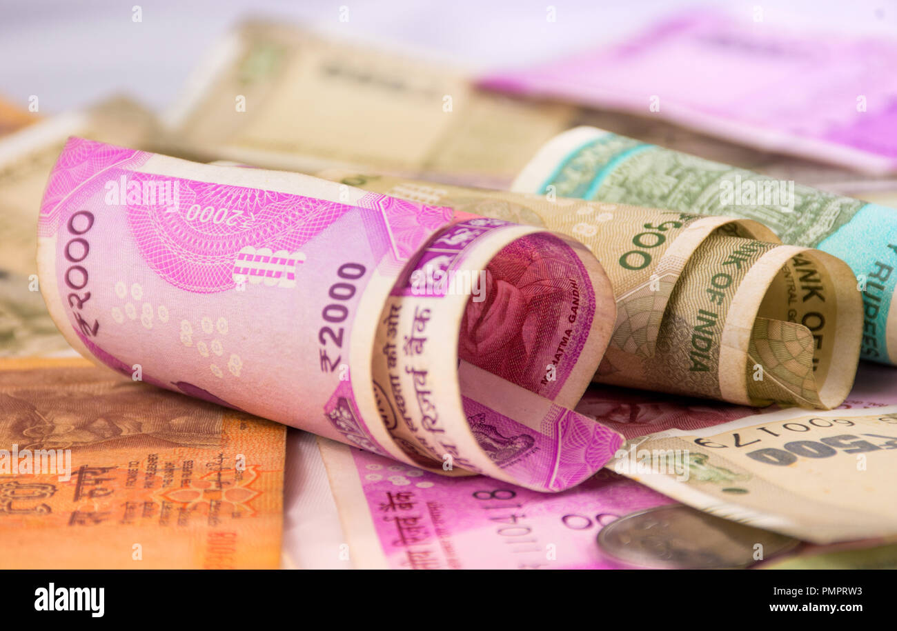 Monnaie indienne, l'arrière-plan deux mille cinq cents pièces de monnaie nouvelle Banque D'Images