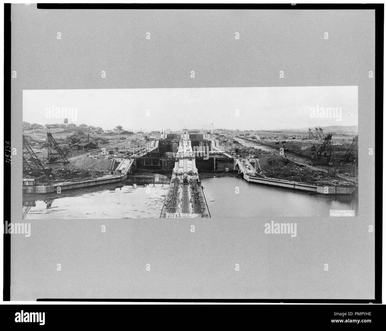 Vue d'ensemble des écluses de Gatun, Canal de Panama Banque D'Images