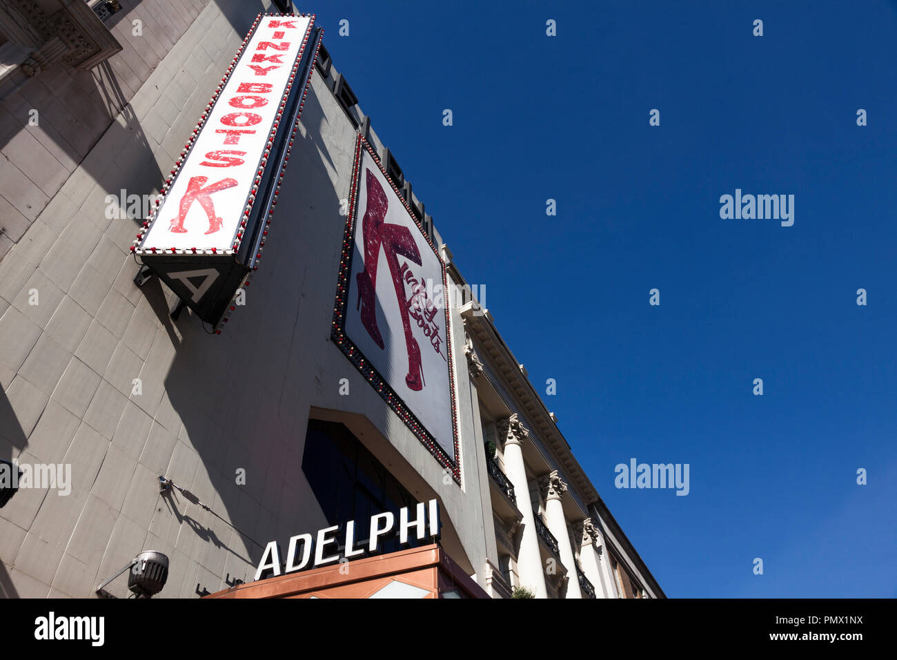 La comédie musicale "Kinky Boots' à l'Adelphi Theatre, The Strand, London, UK. Banque D'Images