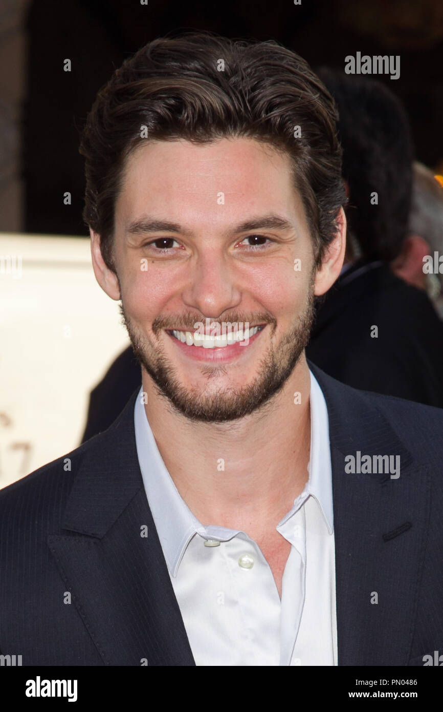 Ben Barnes arrive à la première de Warner Bros Pictures et Legendary Pictures' 'Pacific Rim' au Kodak Theater le 9 juillet 2013 à Hollywood, Californie. Photo par Eden Ari / / PictureLux RPAC Référence de fichier #  32026 PRPPEA 090pour un usage éditorial uniquement - Tous droits réservés Banque D'Images