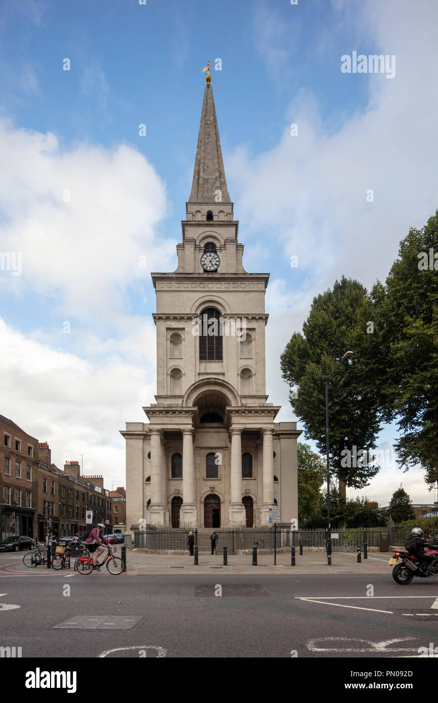 Façade de l'église Christ Church Spitalfields conçu par Hawksmoor, London, England, UK Banque D'Images