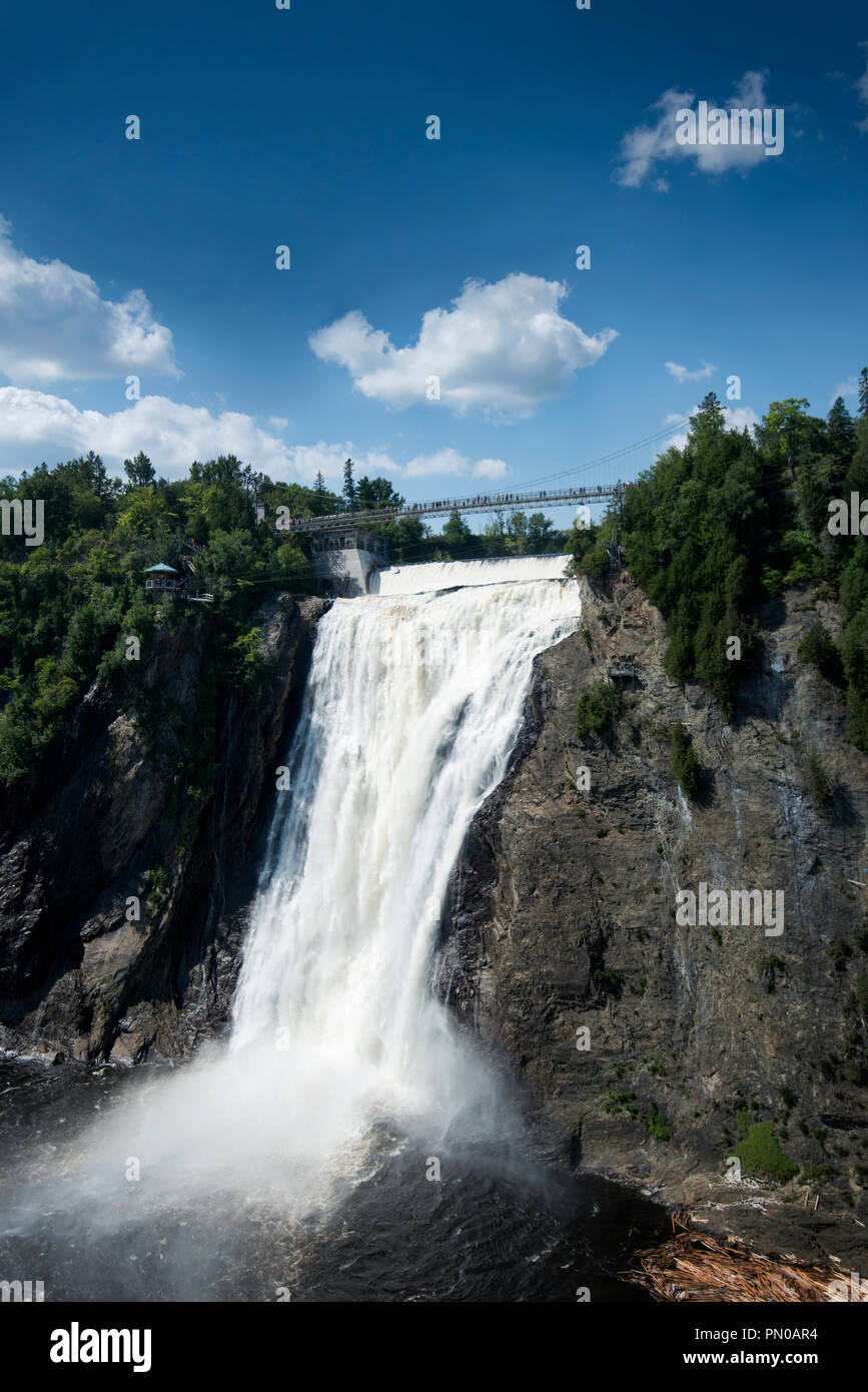 Chutes Montmorency, à quelques minutes (7,5 miles) du centre-ville de Québec, à l'embouchure de la rivière Montmorency. Banque D'Images