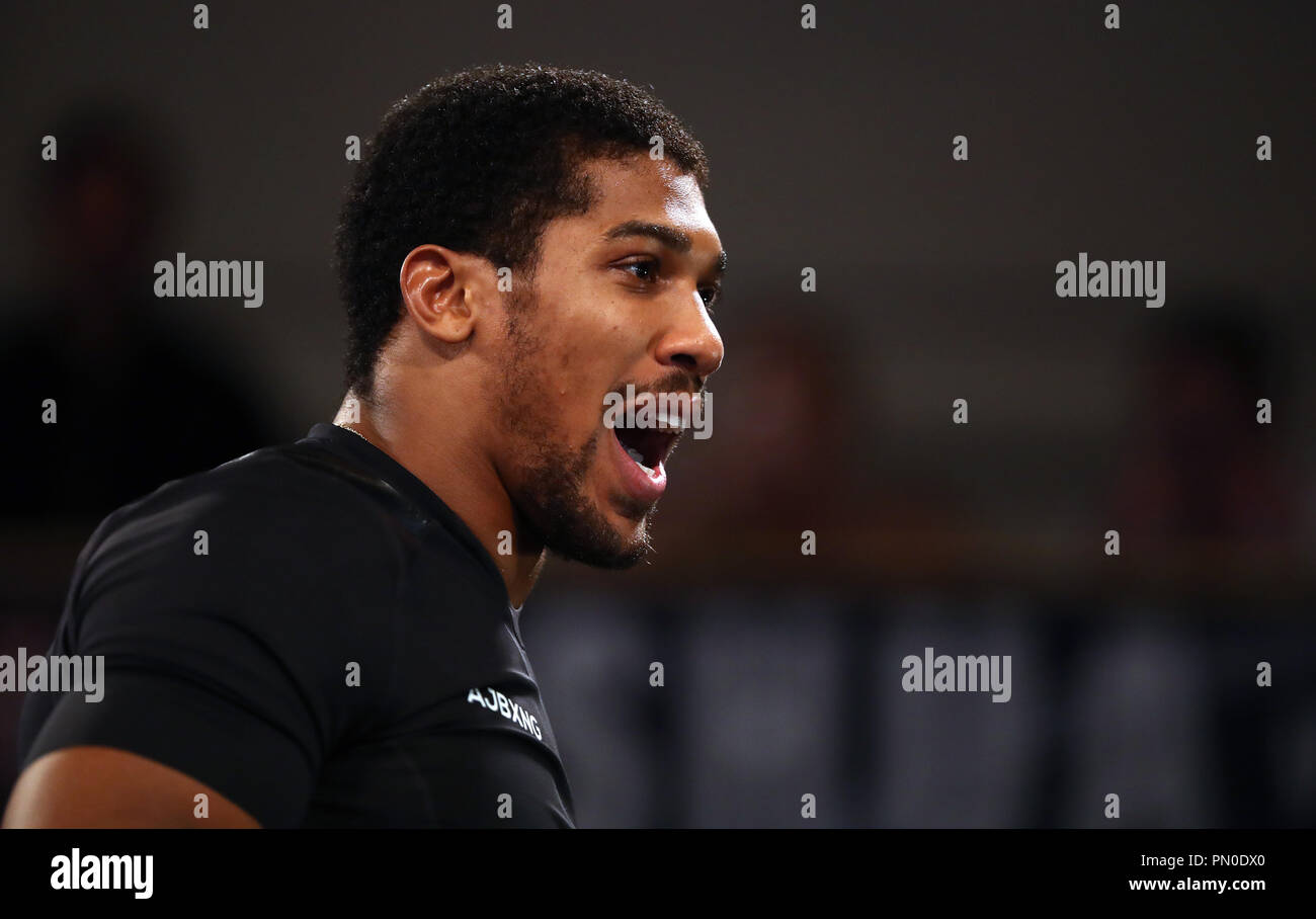 Anthony Joshua au cours de l'entraînement à York Hall, Londres. Banque D'Images