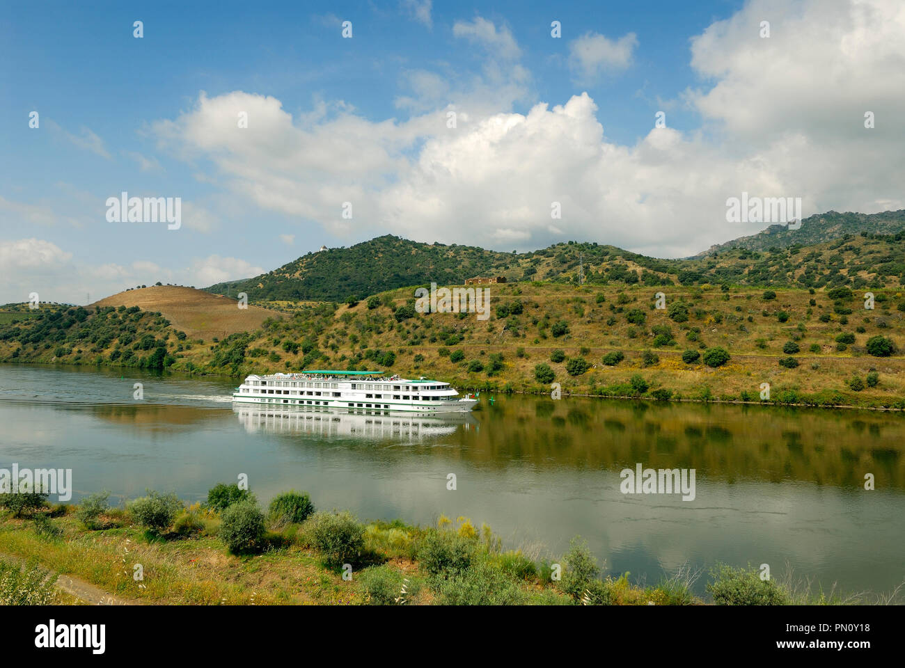 Junto à Quinta de Vale Meão. Rio Sabor. Portugal Banque D'Images