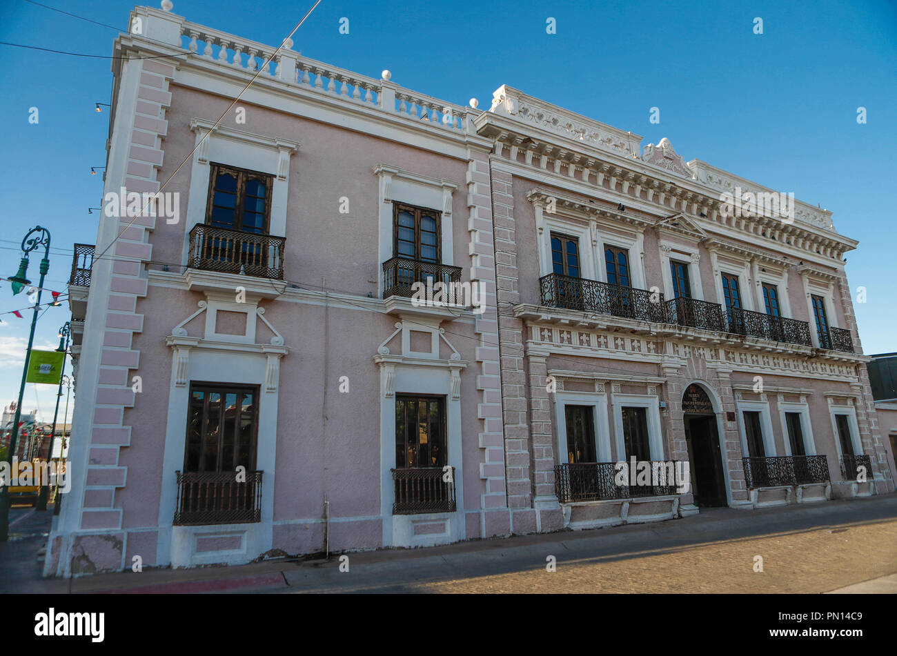 Musée des cultures autochtones et de Sonora, Hermosillo, Sonora .... pclaves : facade, l'extérieur, de vieux, de l'architecture (Photo : Luis Gutierrez / NortePhoto) Museo de Culturas Populares e Indígenas de Sonora, Hermosillo, Sonora... pclaves : Fachada, plein air, ville, arquitectura (Photo : Luis Gutierrez /NortePhoto) Banque D'Images