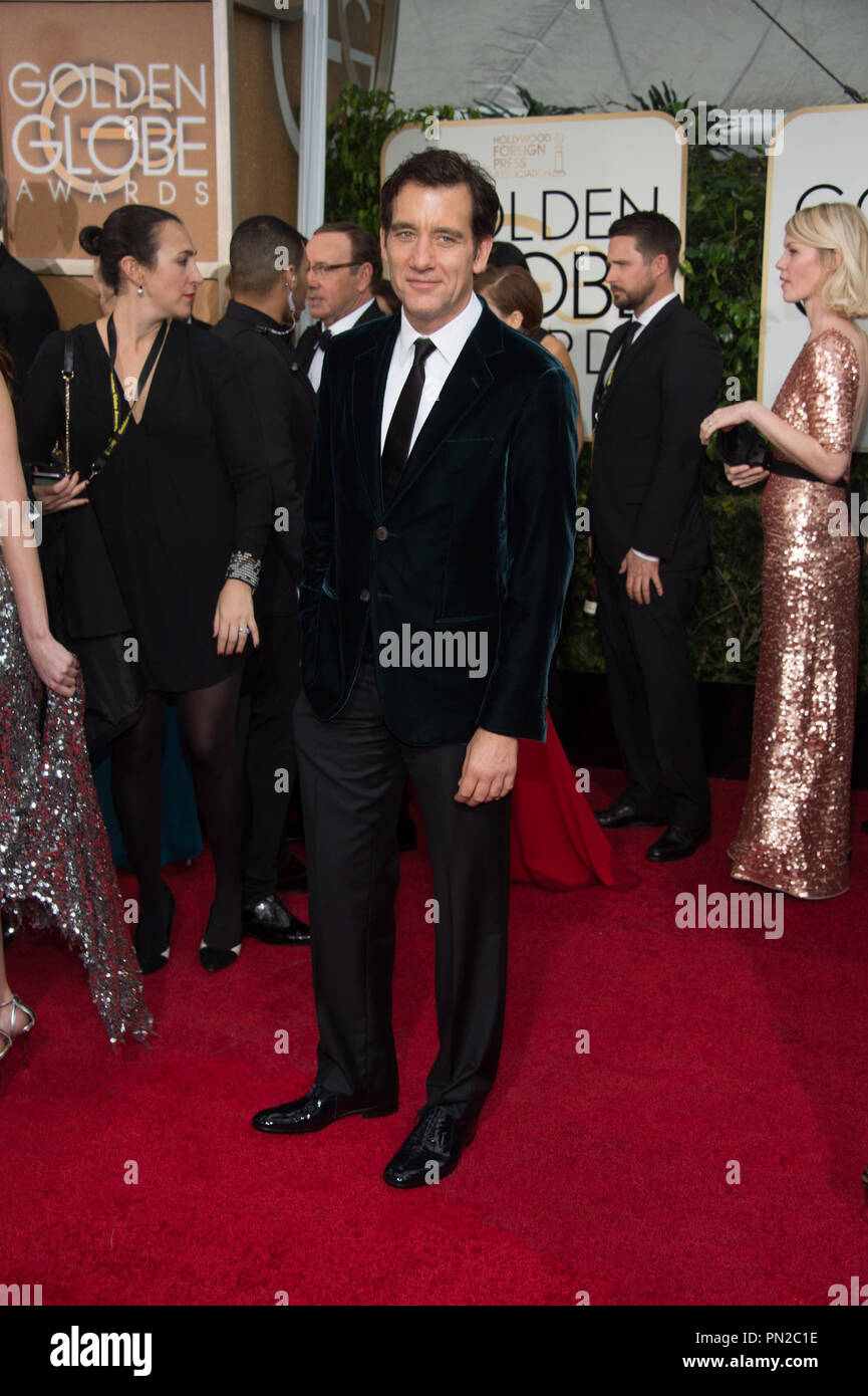 Nommé pour la MEILLEURE PERFORMANCE PAR UN ACTEUR DANS UNE SÉRIE TÉLÉVISÉE - Drame pour son rôle dans "L'acteur", KNICK Clive Owen assiste à la 72e assemblée annuelle Golden Globes Awards au Beverly Hilton de Los Angeles, CA le dimanche 11 janvier 2015. Référence #  32536 Fichier 302CCR pour un usage éditorial uniquement - Tous droits réservés Banque D'Images