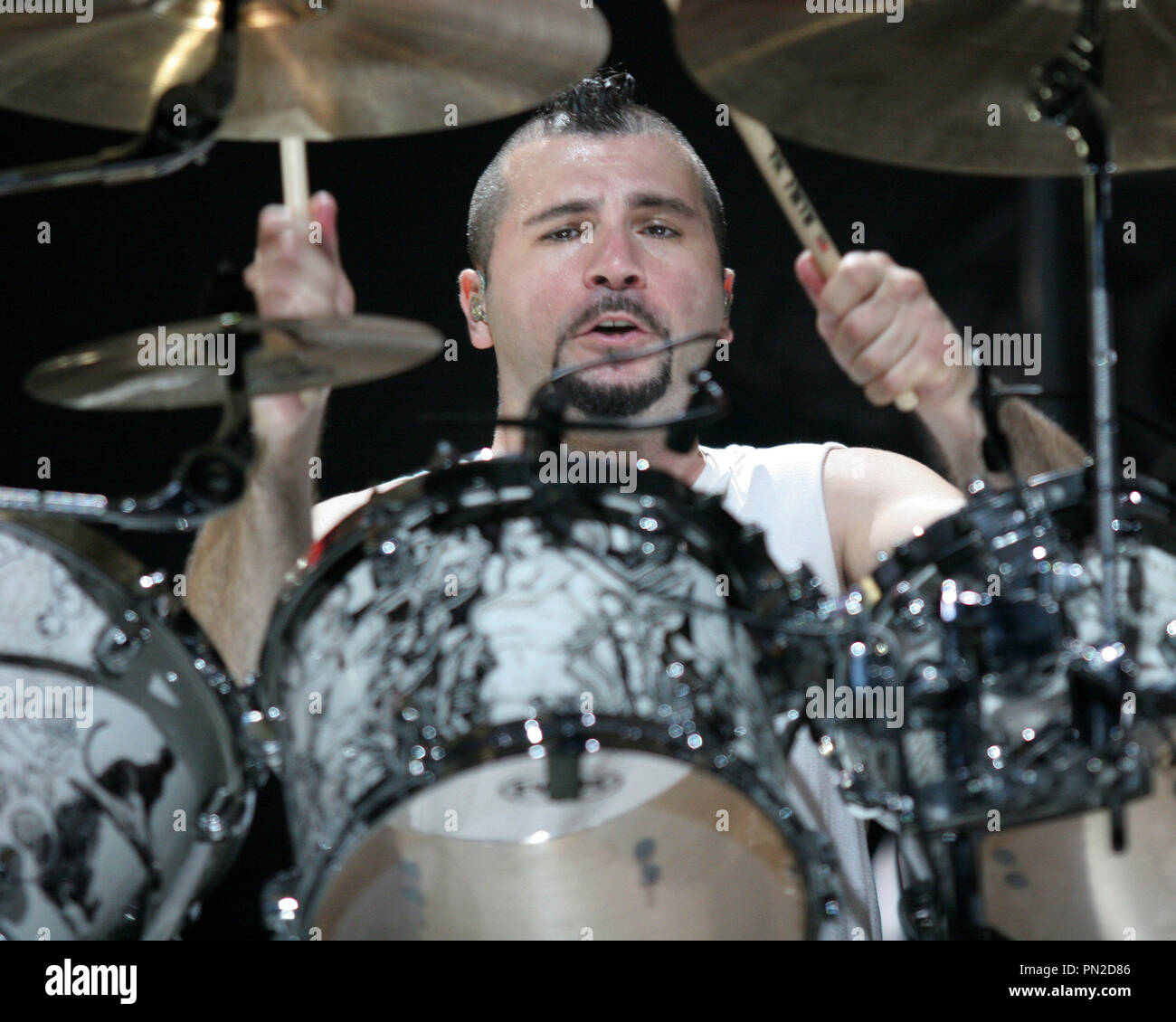 John dolmayan Banque de photographies et d'images à haute résolution - Alamy