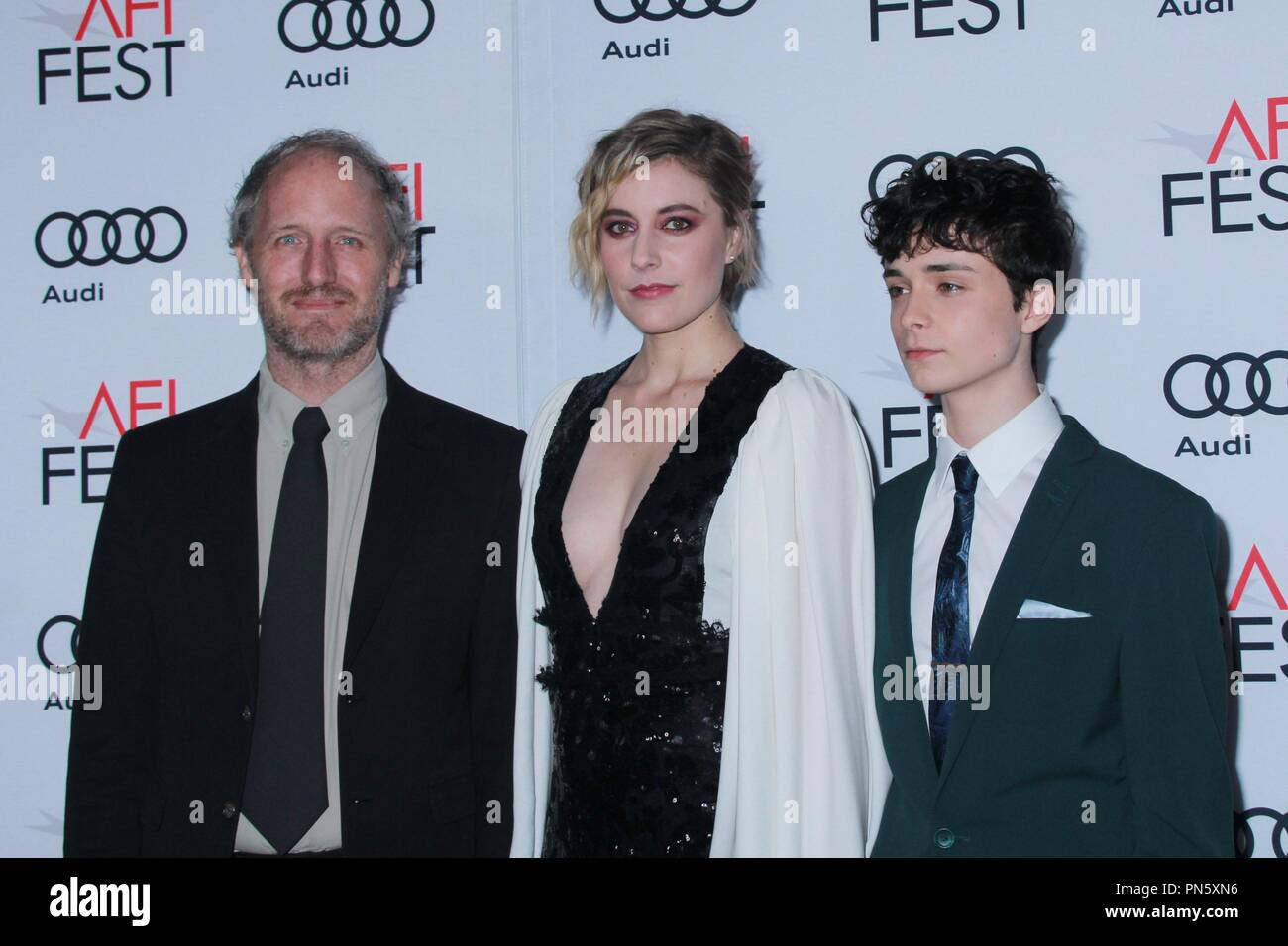 Mike Mills, Greta Gerwig, Zumann Jade Lucas 11/16/2016 Le Festival de 2016 20e siècle 'femmes' projection de gala qui a eu lieu au Beverly Hilton à Beverly Hills, CA Photo de Julian Blythe / / PictureLux HNW Banque D'Images