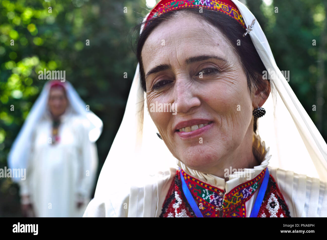 Habillé traditionnellement les femmes de Pamir (Tadjikistan Photo Stock -  Alamy